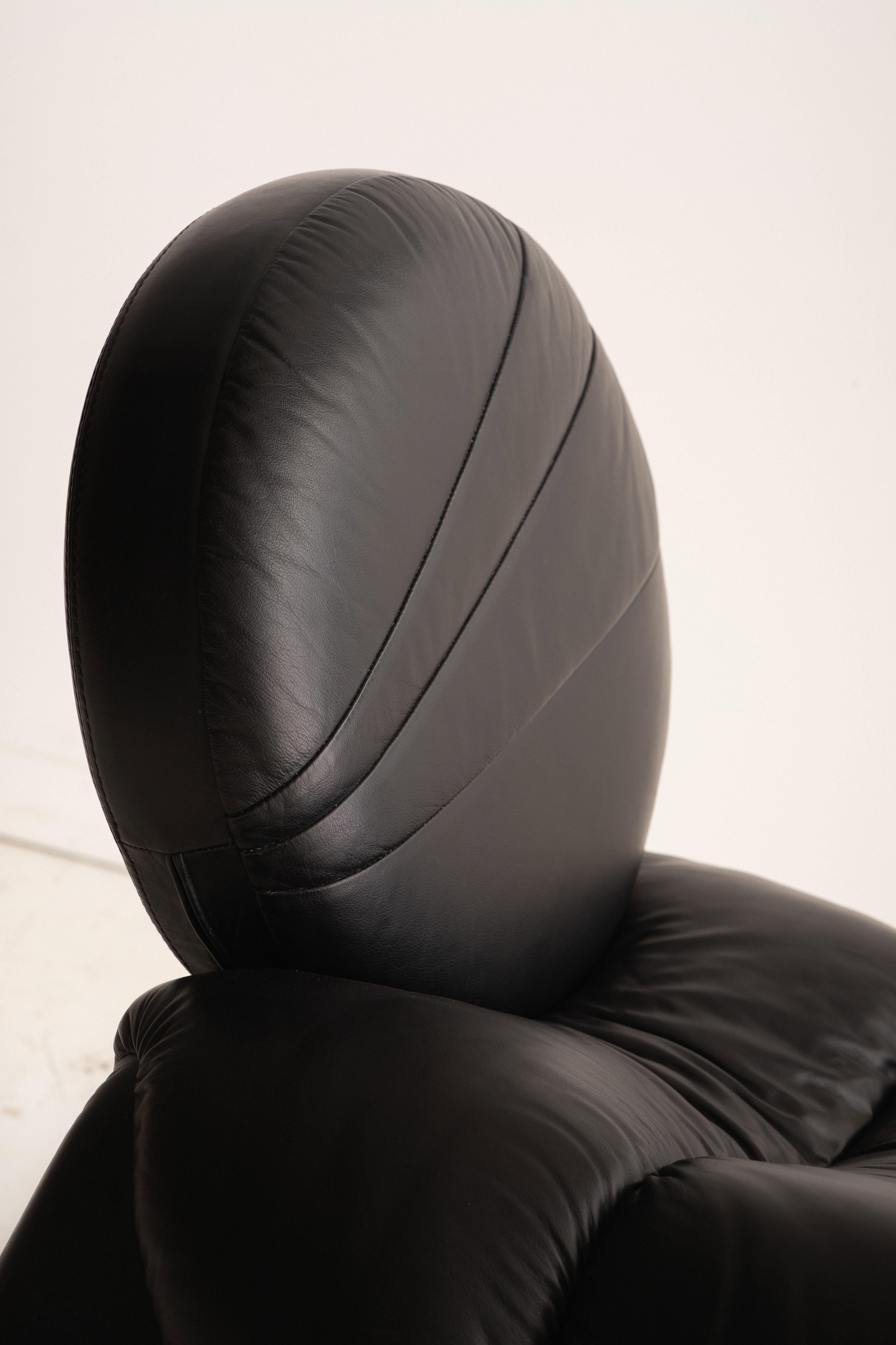 Italian Black Leather ‘Calypso C35’ Chair by Vittorio Introini