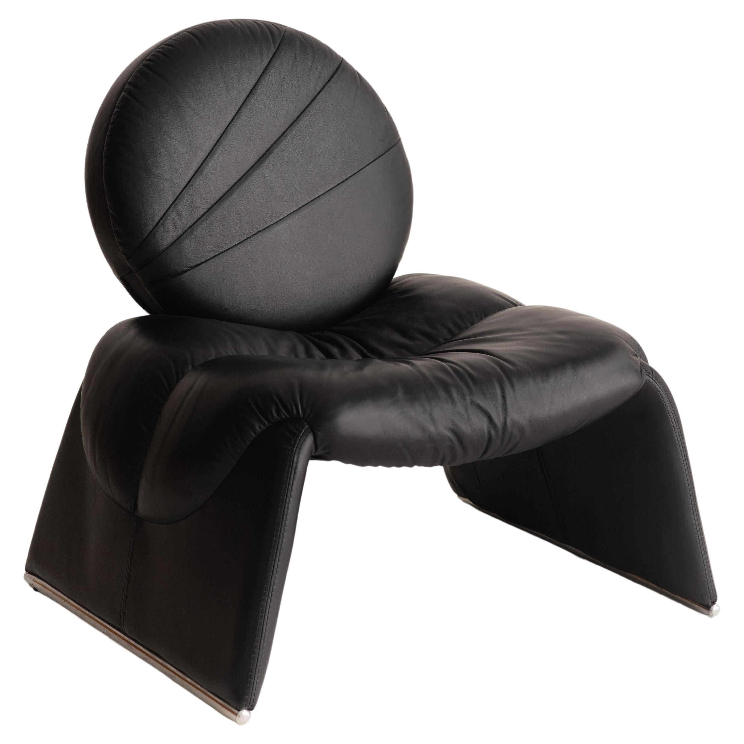 Black Leather ‘Calypso C35’ Chair by Vittorio Introini