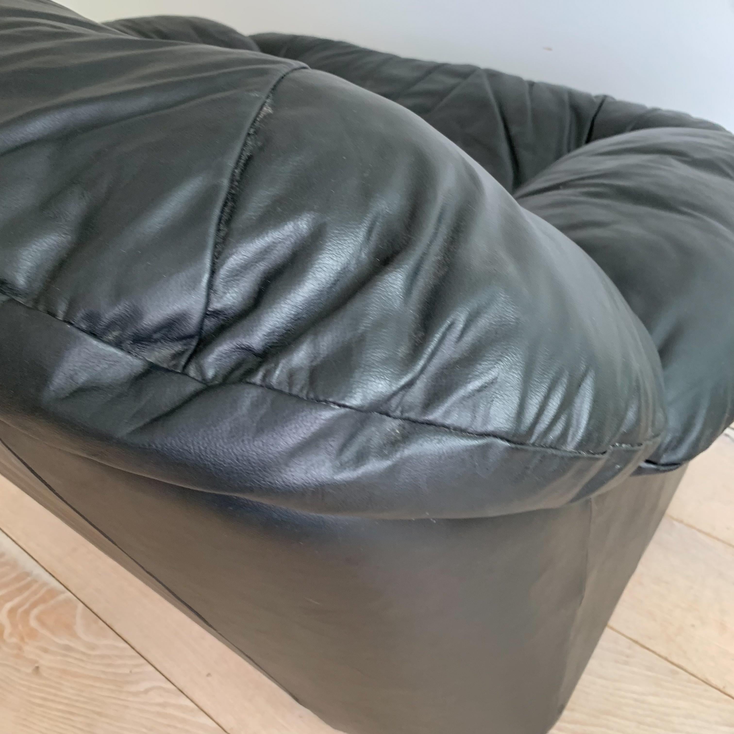 Postmodern Black Leather Lounge Chair For Sale 5