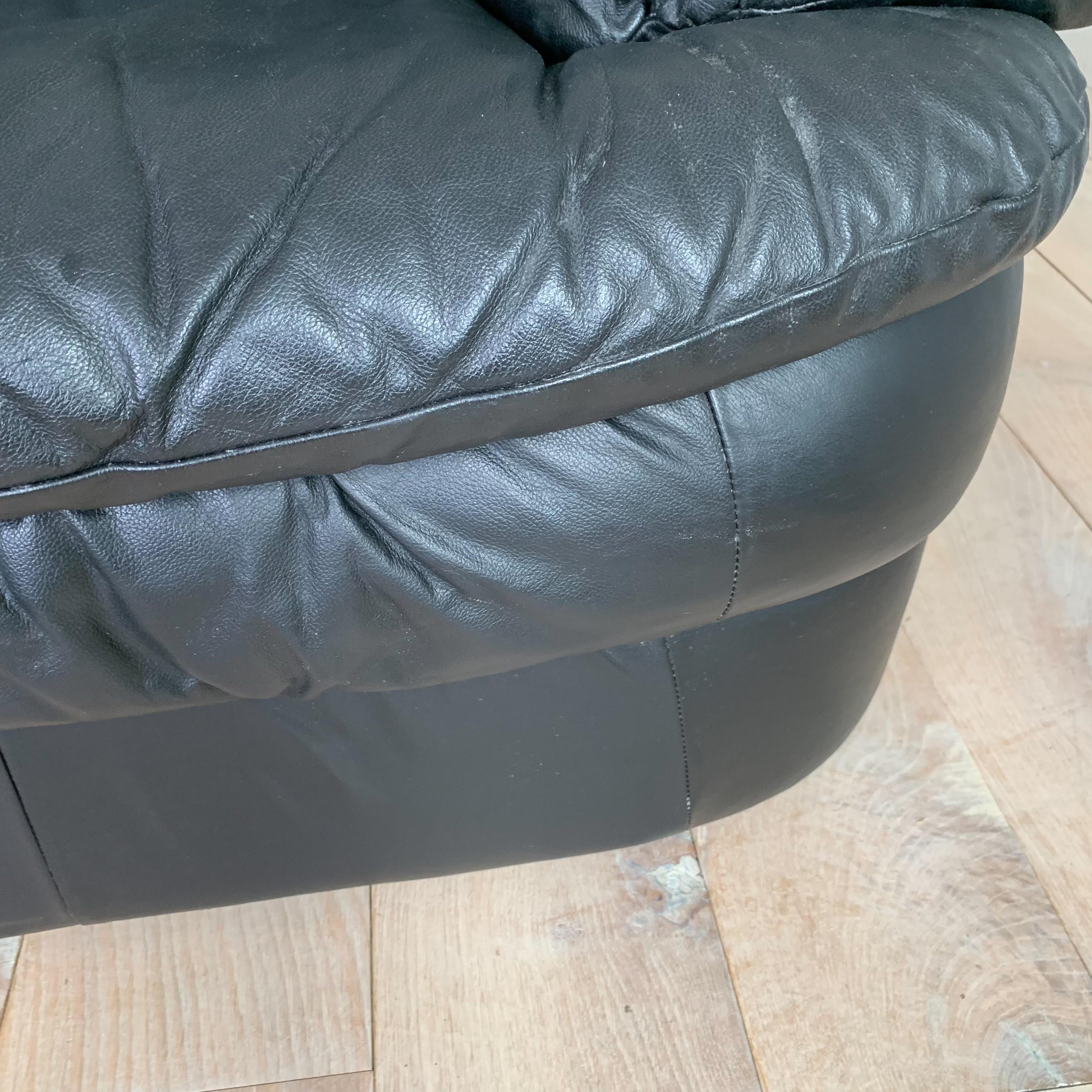Postmodern Black Leather Lounge Chair For Sale 10