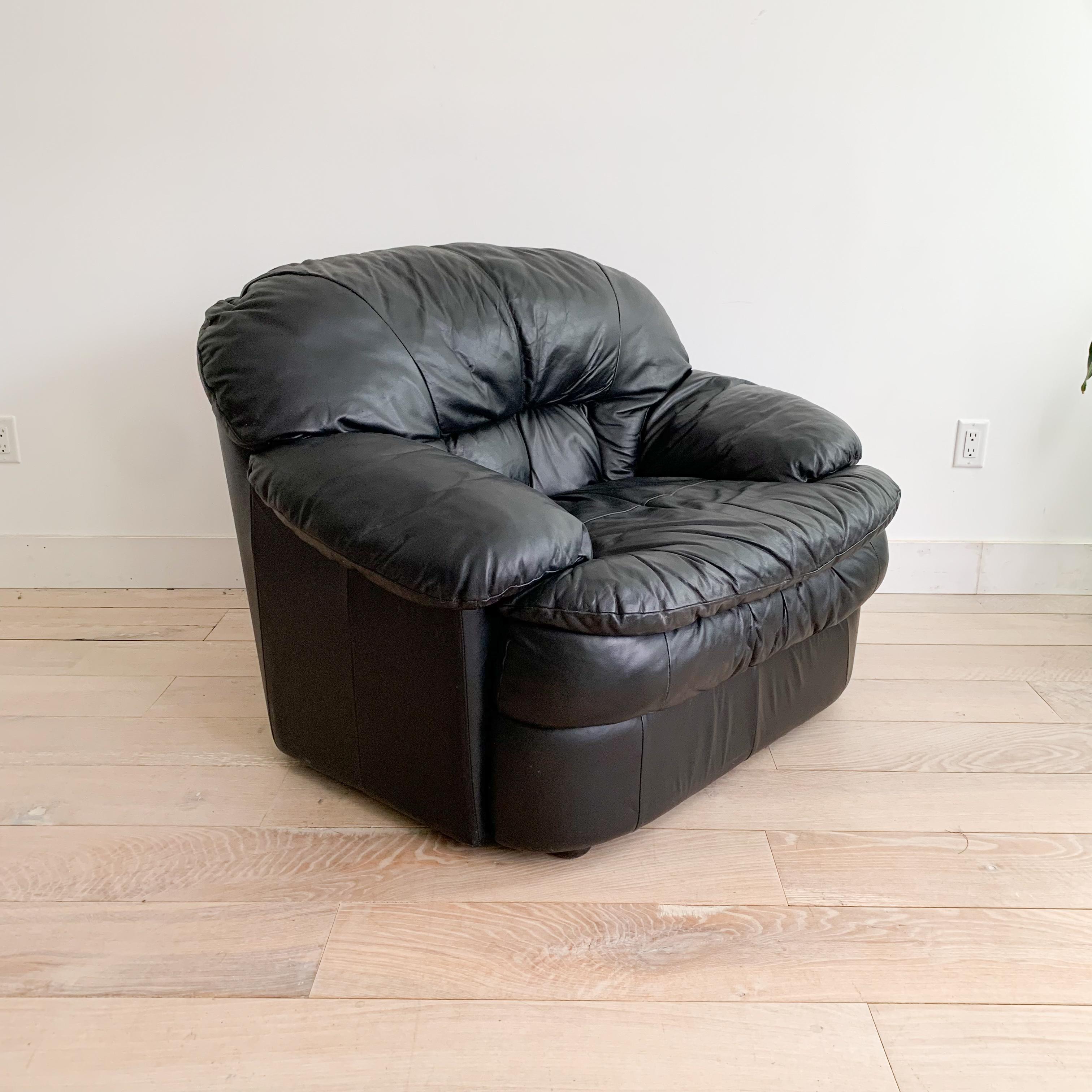 Postmodern Black Leather Lounge Chair For Sale 1