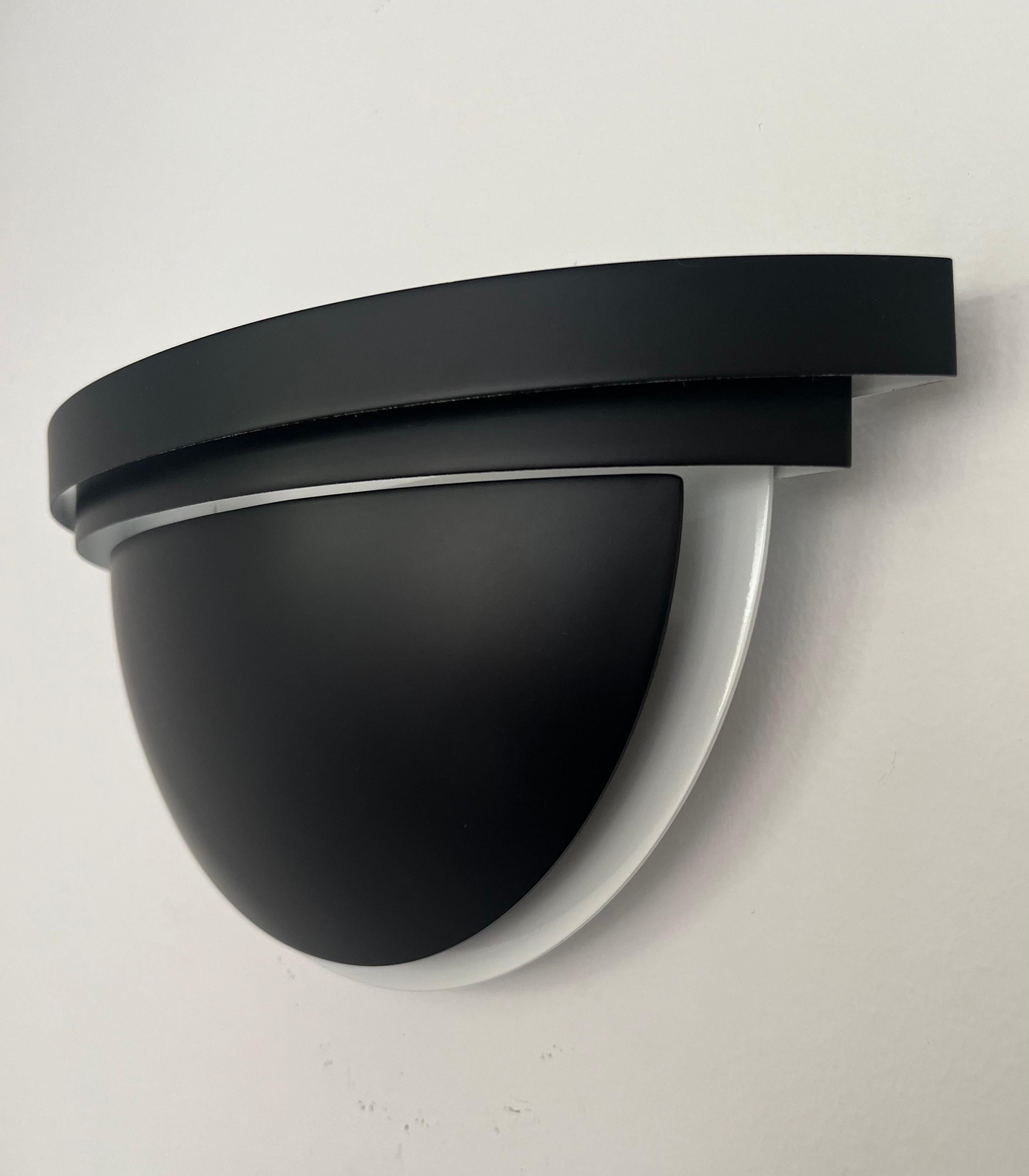 Postmodern Black Metal Pair of Spanish Wall Sconces by Estiluz, Barcelona, 1980s For Sale 1