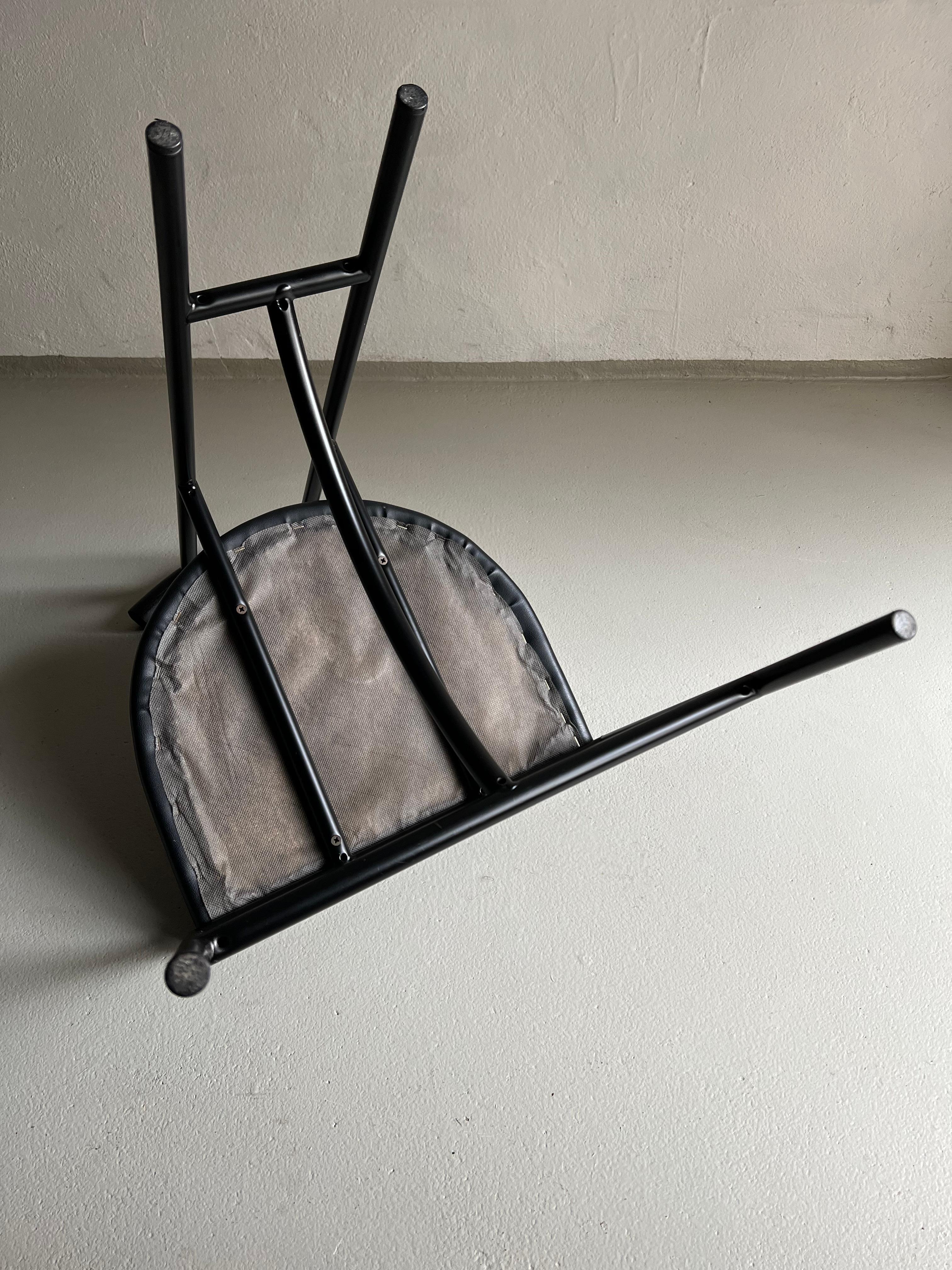 Postmoderne Stühle „Tokyo“ aus schwarzem Metall von Rodney Kinsman, Italien, 1980er Jahre, 4er-Set im Angebot 5