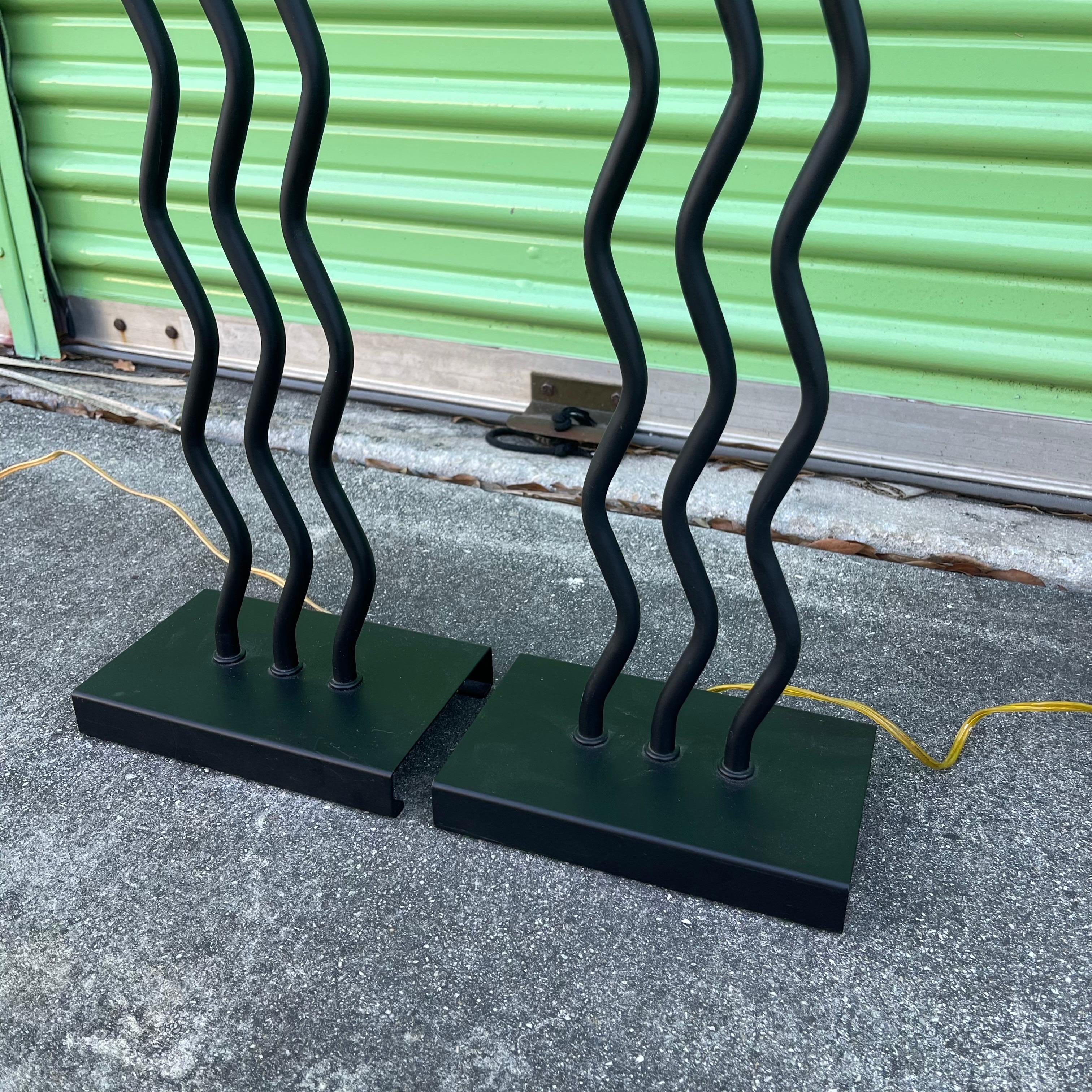 Late 20th Century Postmodern Black Metal Wavy Squiggle Line Table Lamps, a Pair For Sale