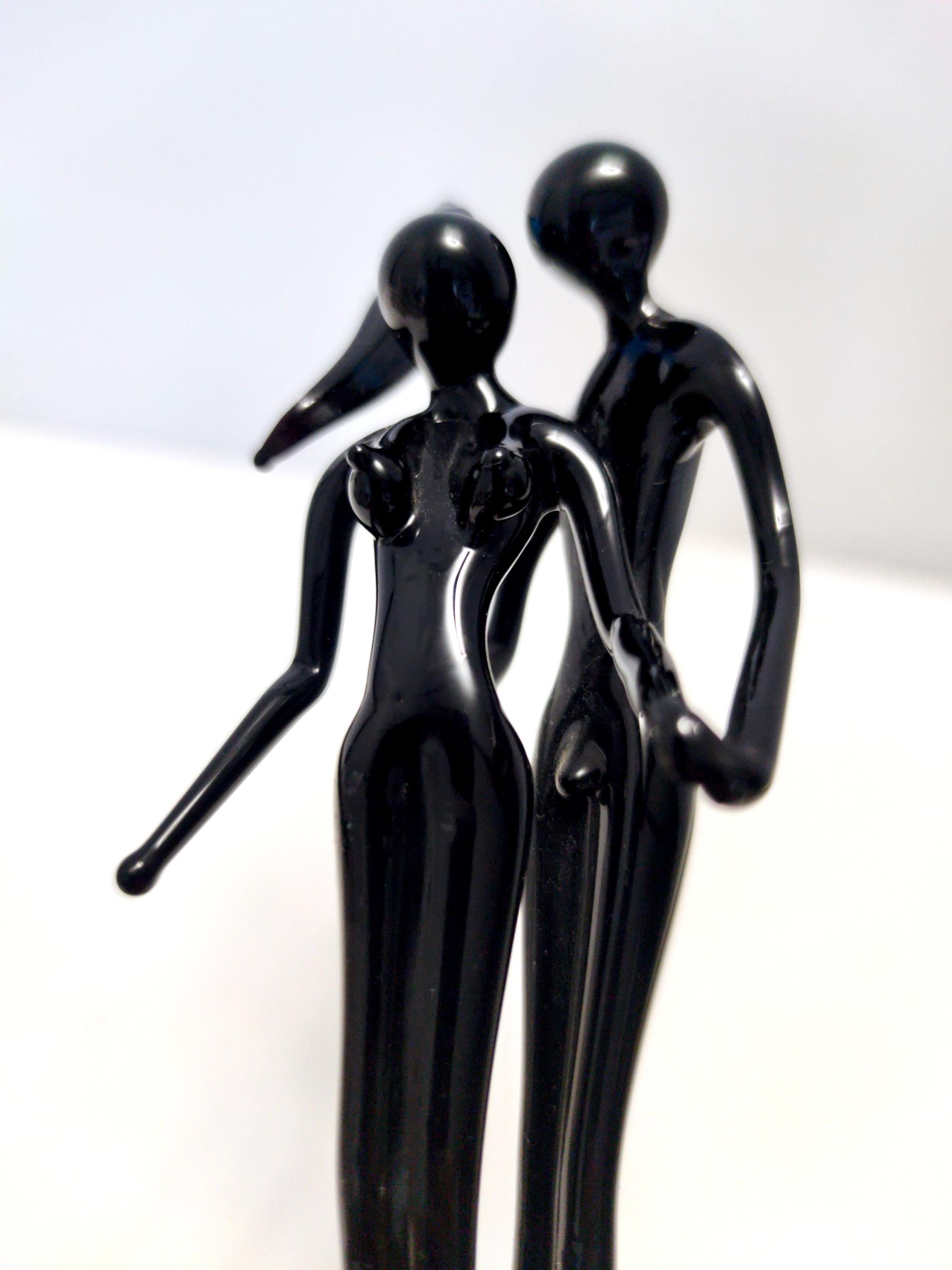 Oggetto decorativo postmoderno in vetro di Murano nero raffigurante una coppia, Italia, anni '90 in vendita 3