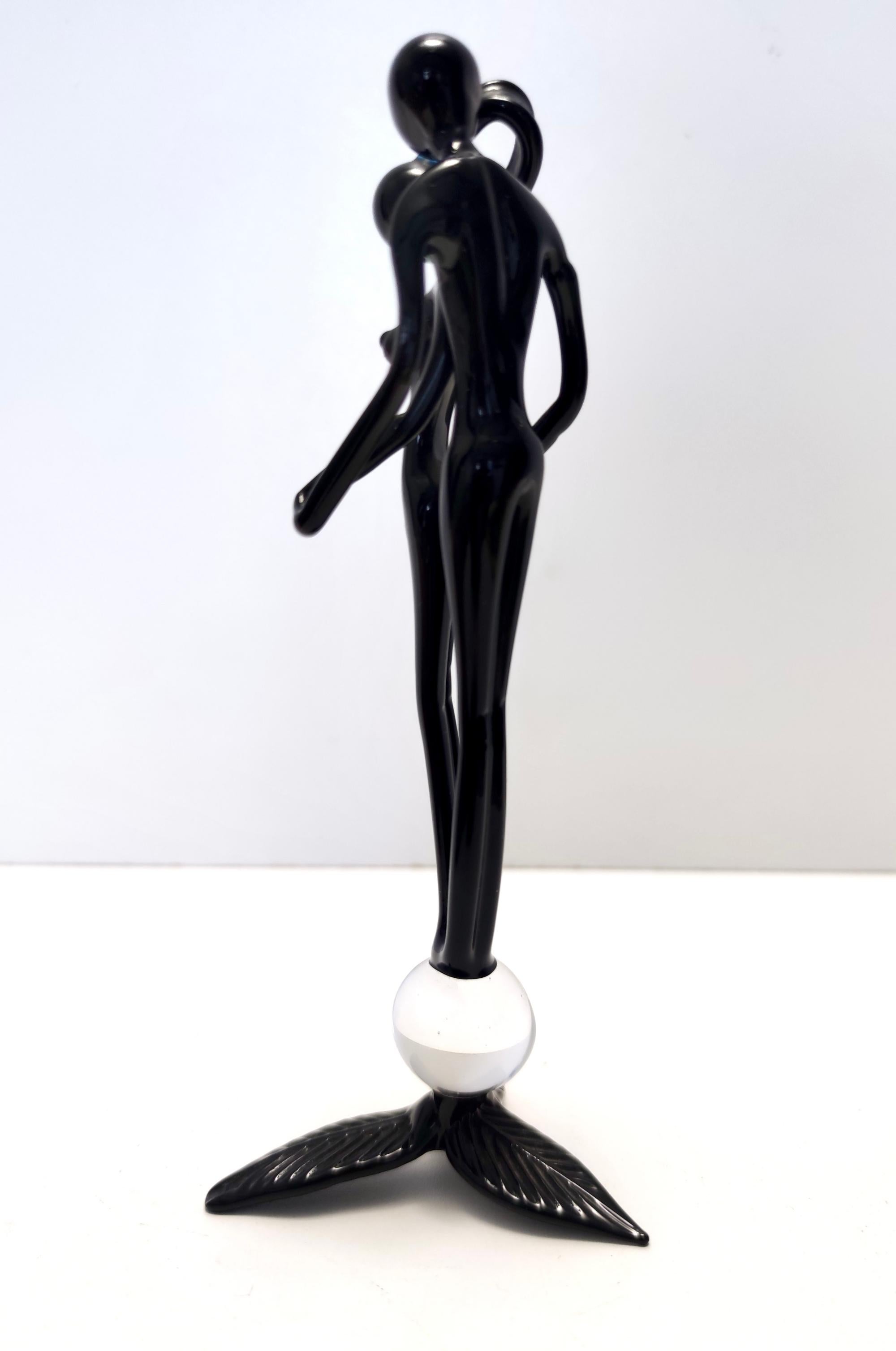 Objet décoratif postmoderne en verre de Murano noir représentant un couple, Italie, années 1990 en vente 1