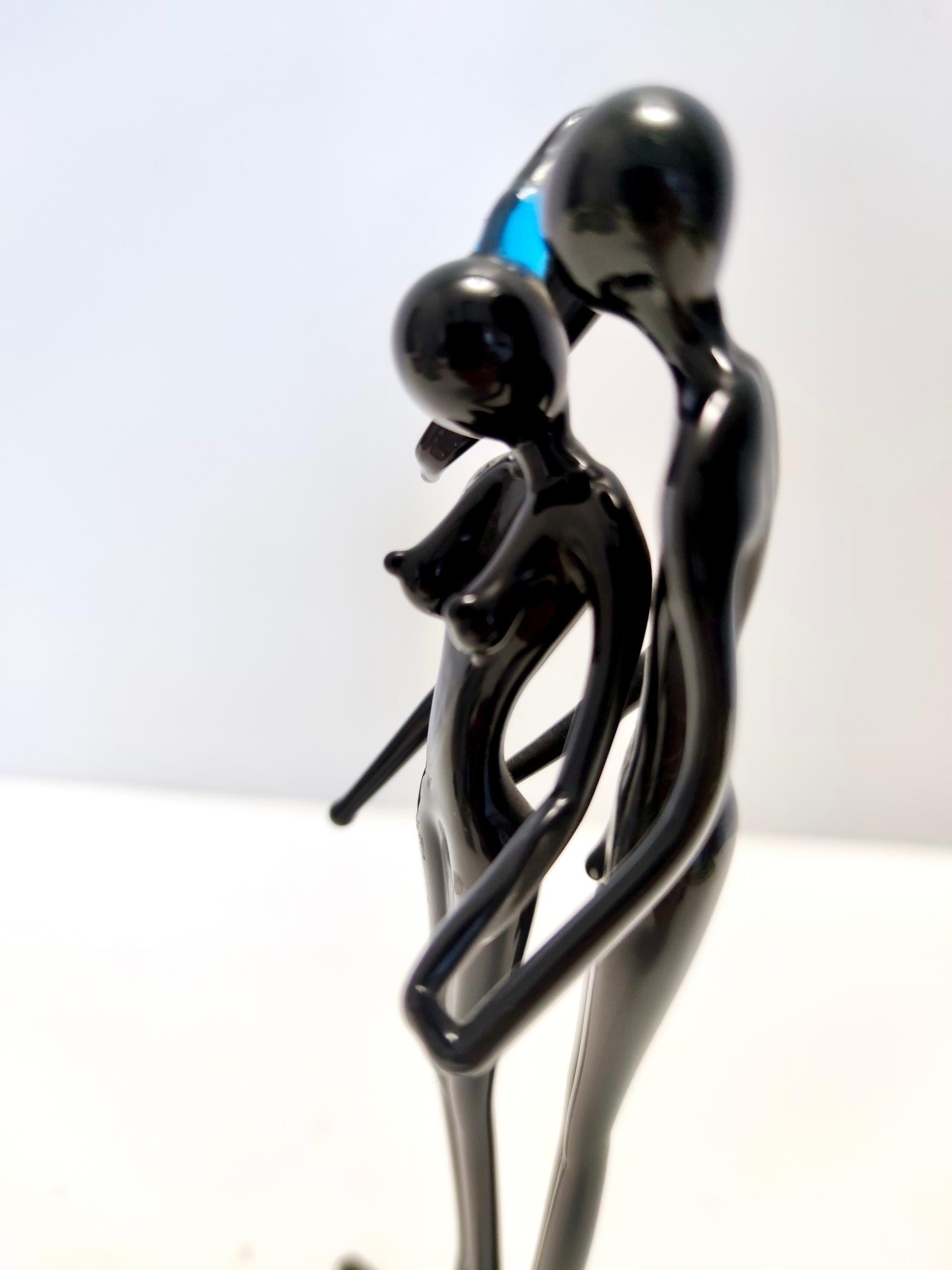 Oggetto decorativo postmoderno in vetro di Murano nero raffigurante una coppia, Italia, anni '90 in vendita 2