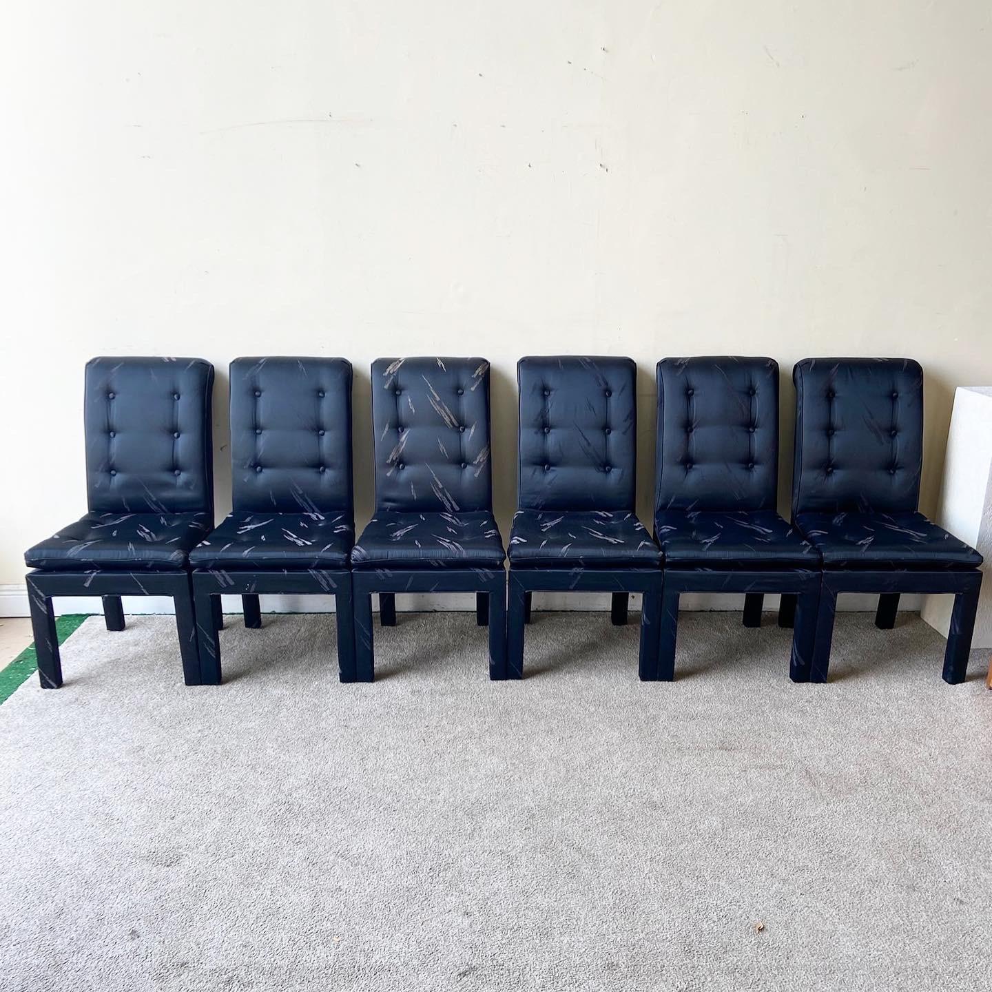Postmoderne Chaises de salle à manger Parsons postmodernes noires tuftées, lot de 6 en vente