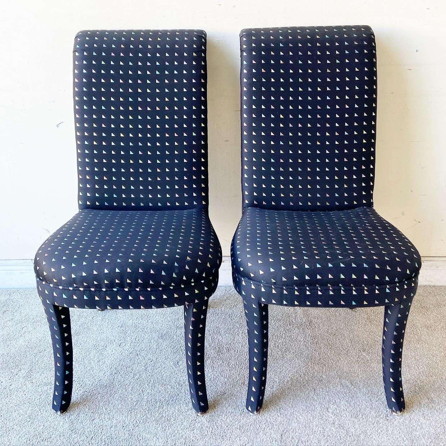 Exceptional set of 6 postmodern Dining chairs but Bernhardt. Each feature a black fabric with multicolored triangles throughout.

Seat height is 19.5 in