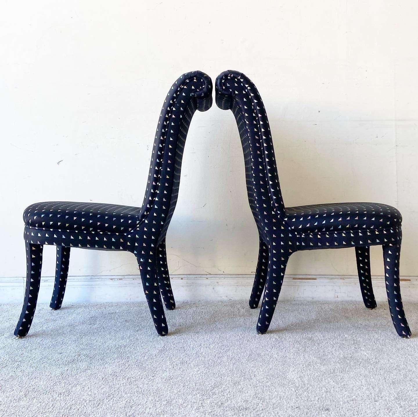 Postmoderne schwarze Esszimmerstühle mit farbigen Dreiecken von Bernhardt- 6 Stühle im Zustand „Gut“ in Delray Beach, FL