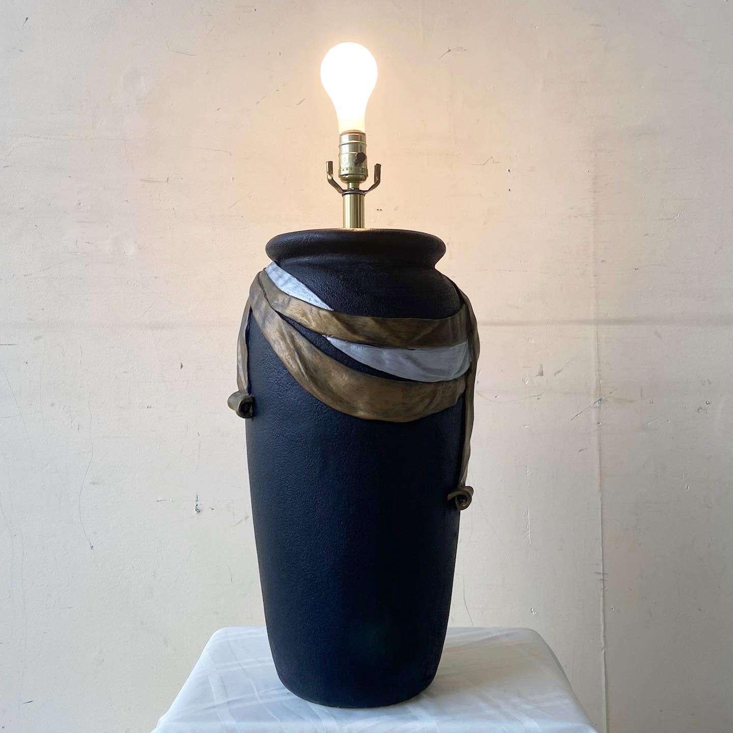 Lampe de bureau postmoderne noire avec ruban d'or et d'argent de Lee Reynolds en vente 2