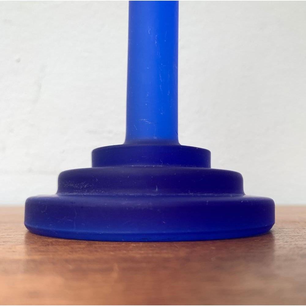 Portavelas posmoderno de vidrio azul, años 90 siglo XX en venta