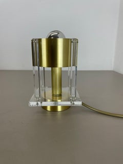Lampe de bureau postmoderne en laiton et verre acrylique en forme de cube de style Stilnovo, Italie 1970
