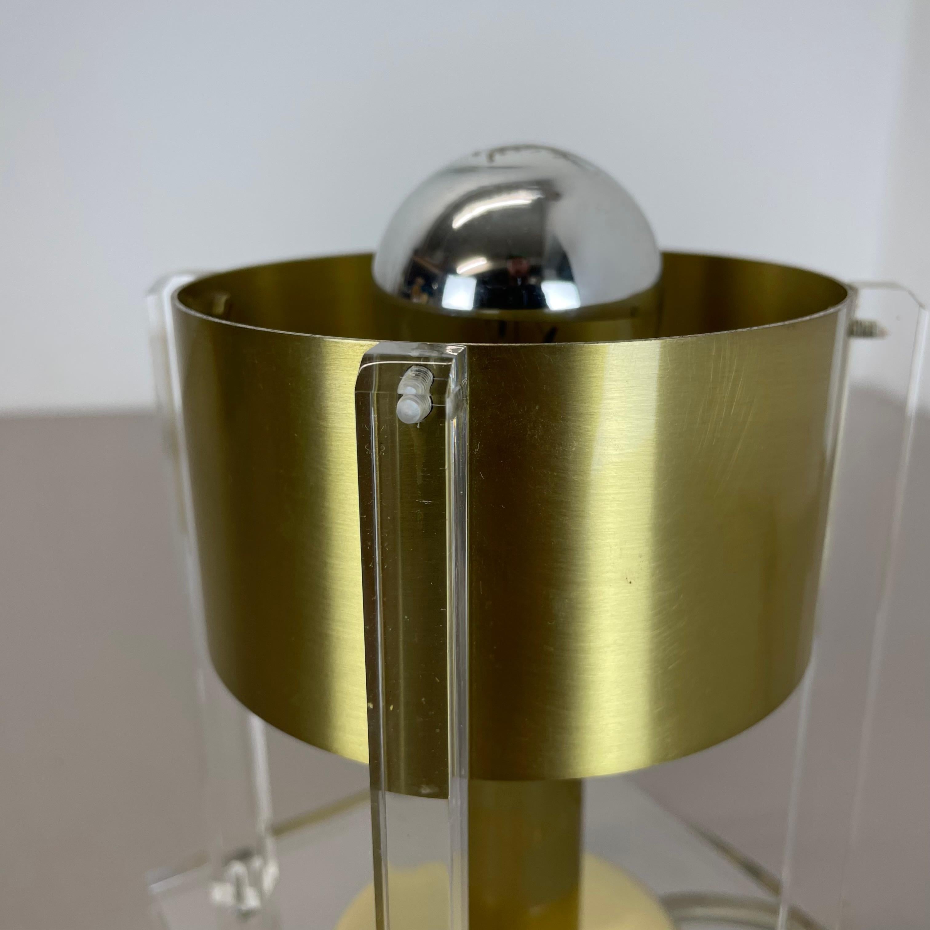 Metal Postmodern Brass Acryl Glass Cubic Stilnovo Style Table Light, Italy 1970 For Sale