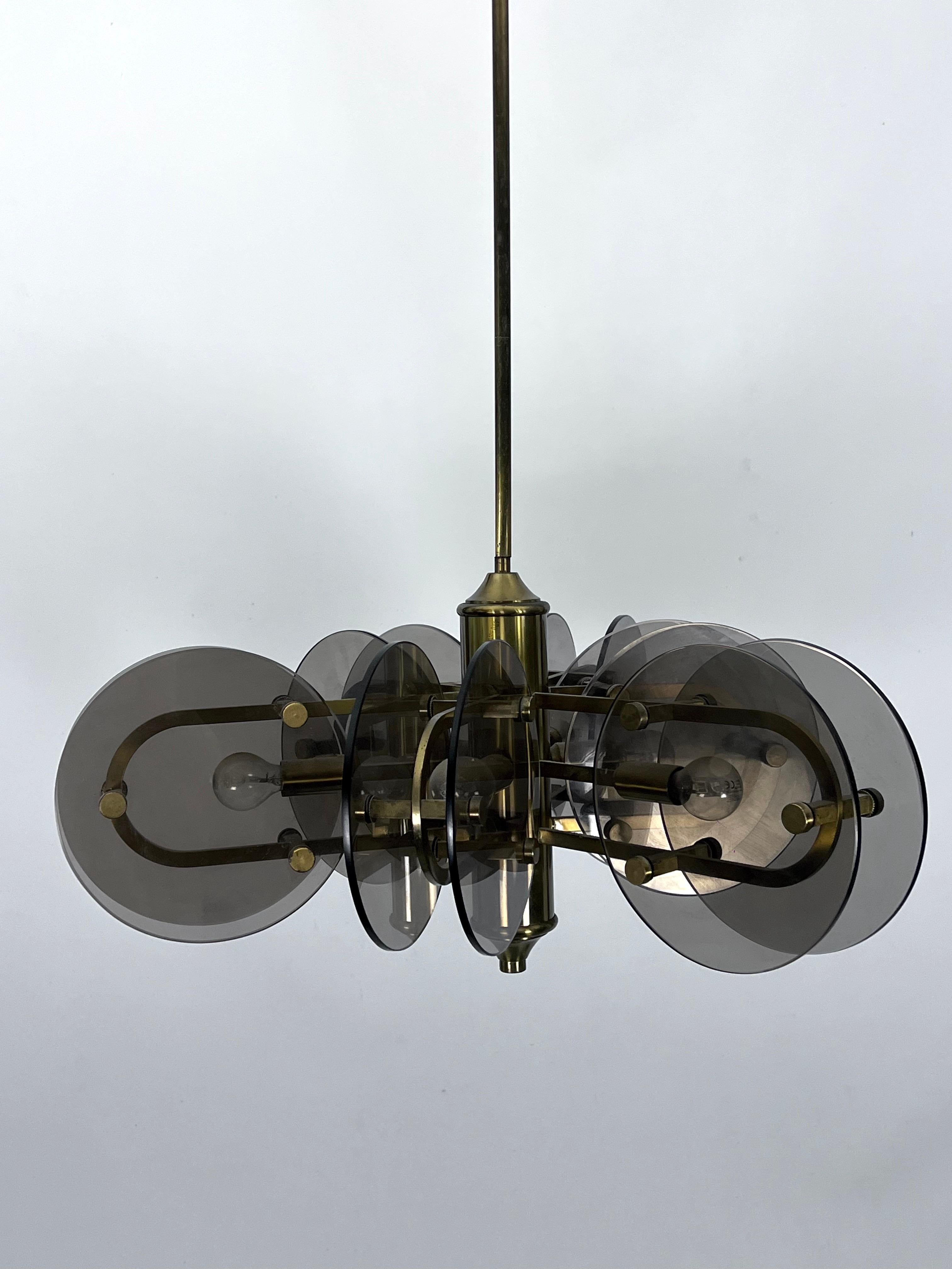 Brass Postmodern brass and thick glass chandelier by Gino Paroldo. Italy 1970s For Sale