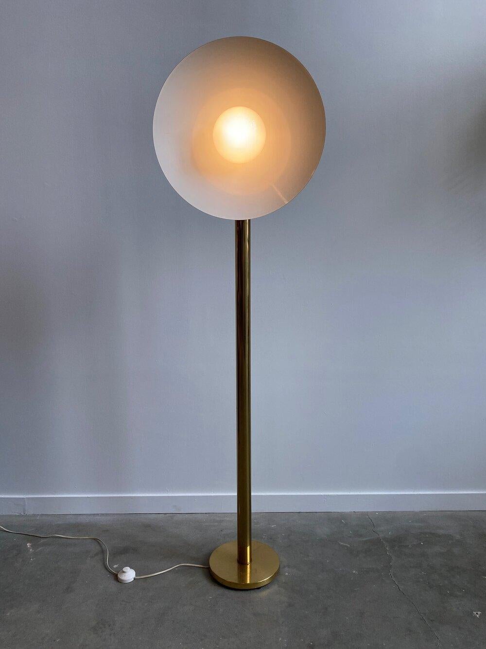 Postmodern Brass Globe Floor Lamp In Good Condition In Long Island City, NY