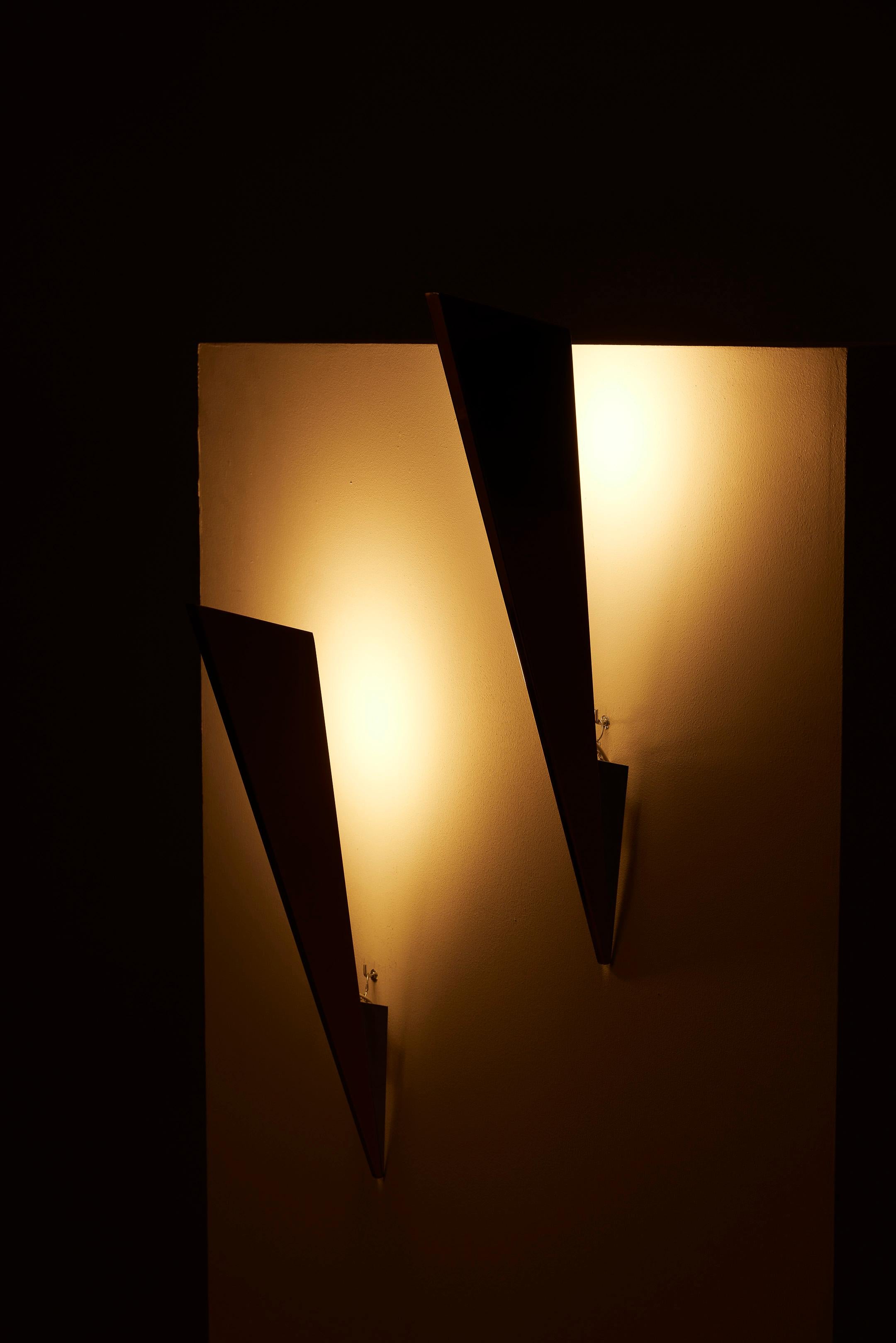 Postmodern brass wall sconces For Sale 4