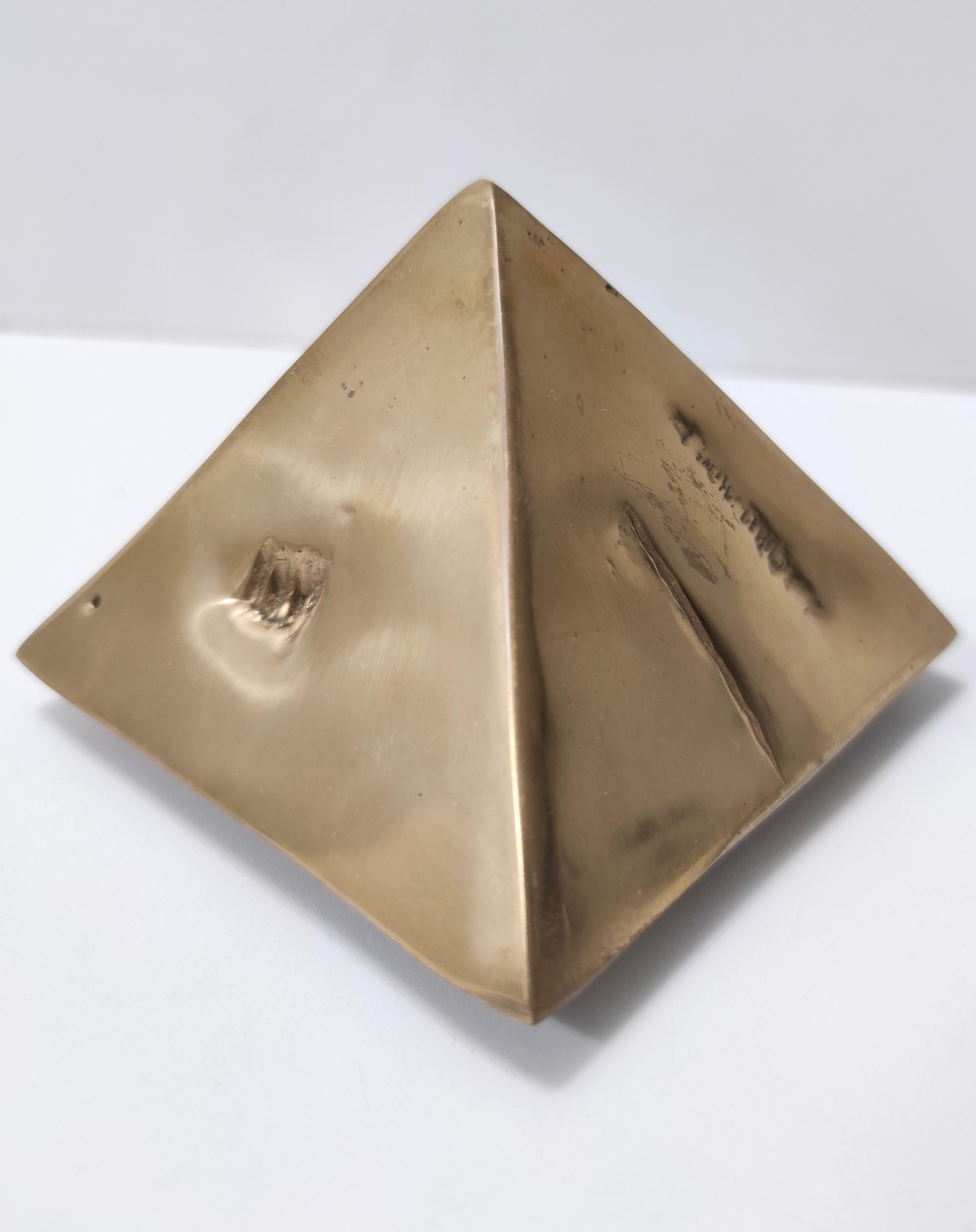 Italian Postmodern Bronze Decorative Pyramid in the Style of Arnaldo Pomodoro, Italy