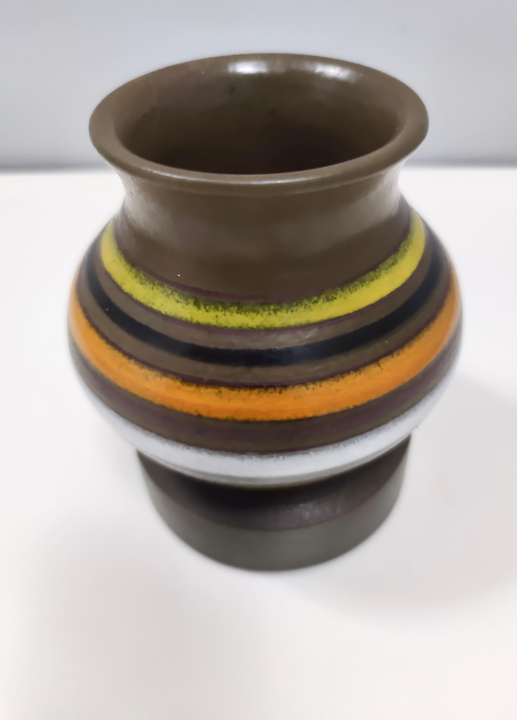 italien Vase postmoderne en faïence émaillée Brown par Bitossi en vente