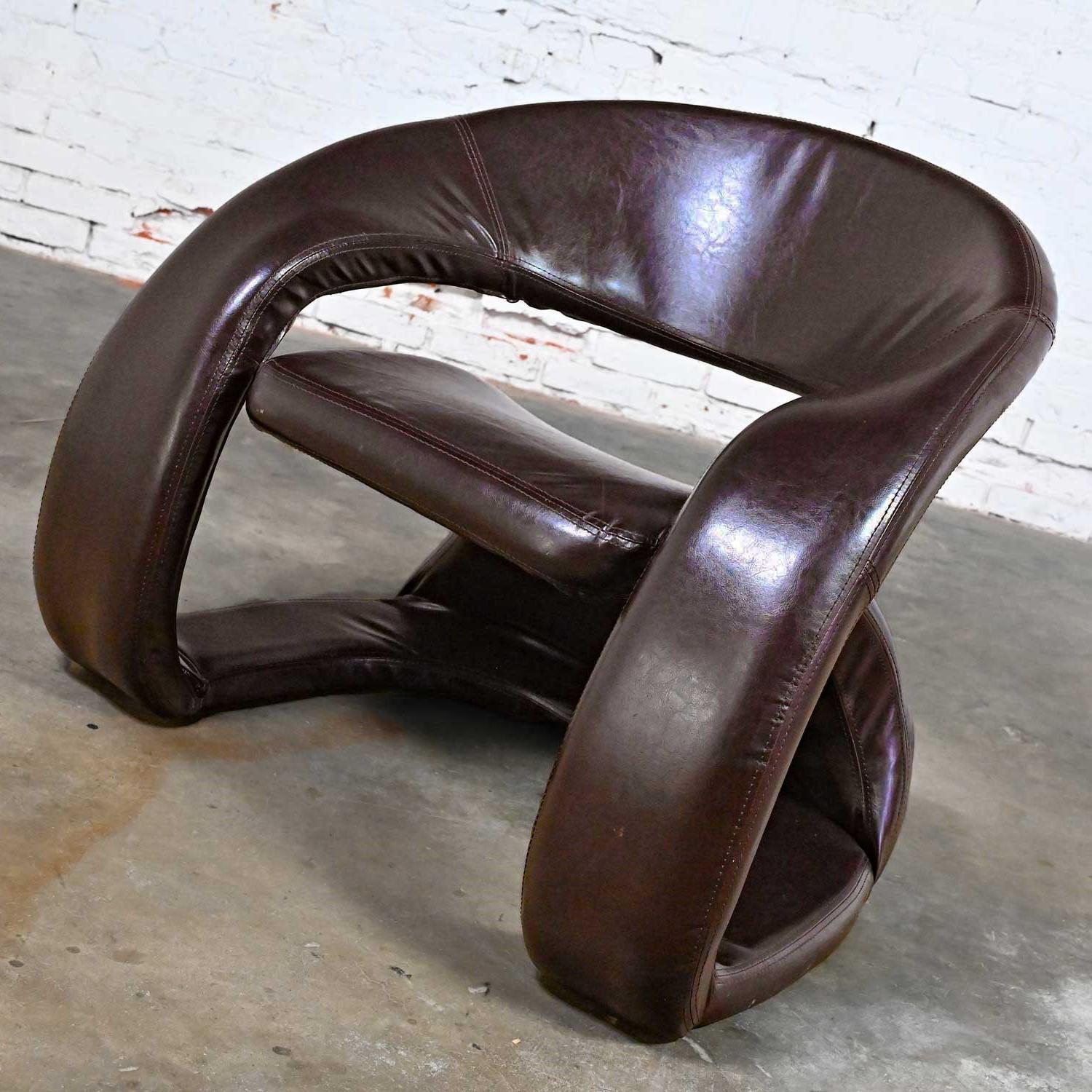Postmodern Brown Faux Leather Tongue Chair Attributed Jaymar Pop Art Chair In Good Condition For Sale In Topeka, KS