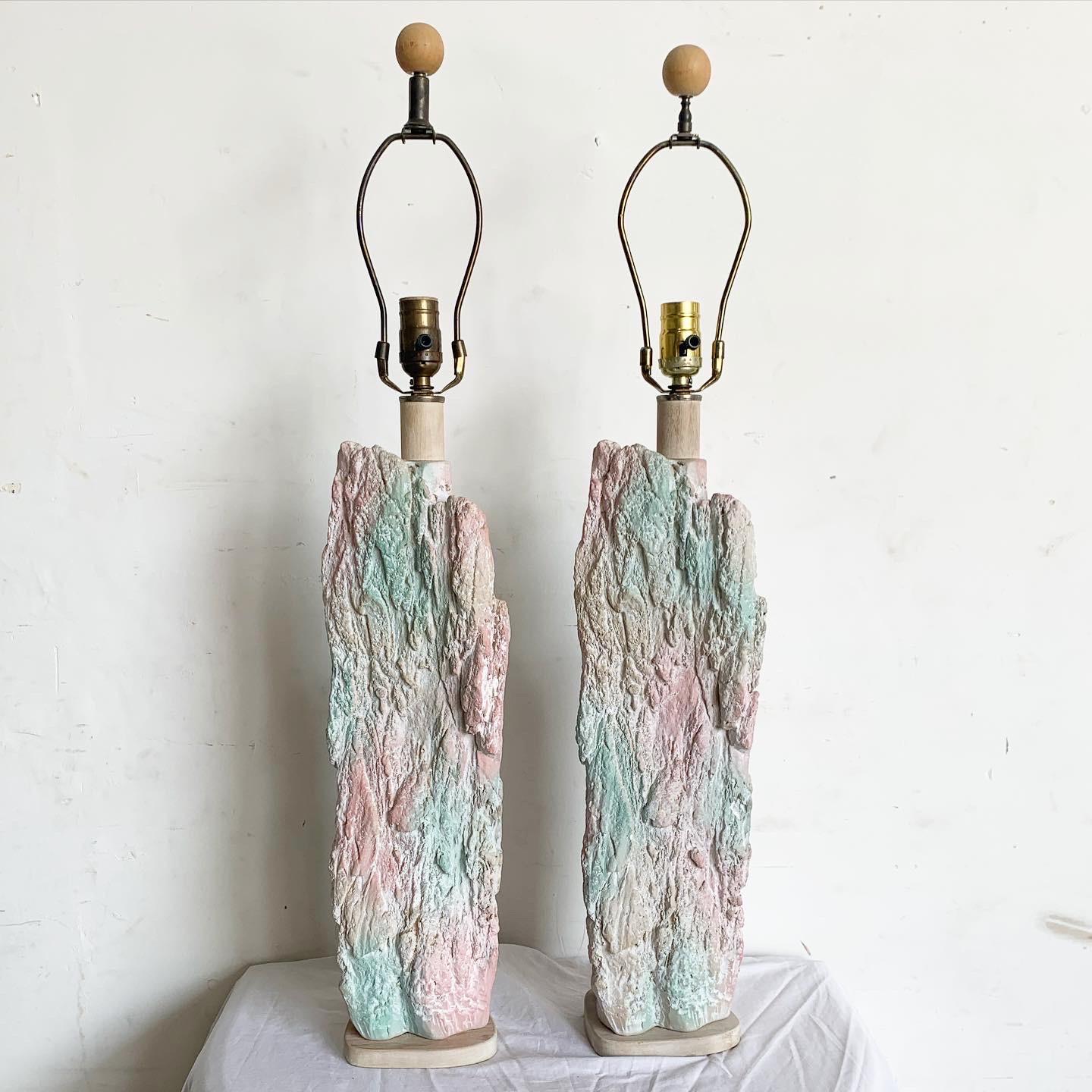 Postmodern Brutalist Pink and Green Faux Stone Three Way Table Lamps - a Pair In Good Condition For Sale In Delray Beach, FL