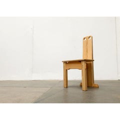 Postmoderner brutalistischer Kinderstuhl aus Holz, 1990er Jahre