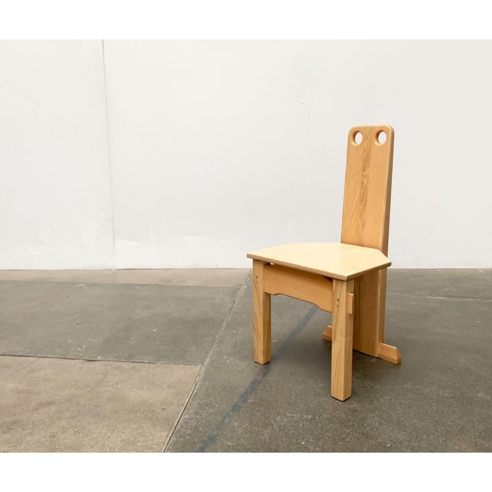 Postmodern Brutalist Wooden Children Chair, 1990s In Good Condition For Sale In Hamburg, DE