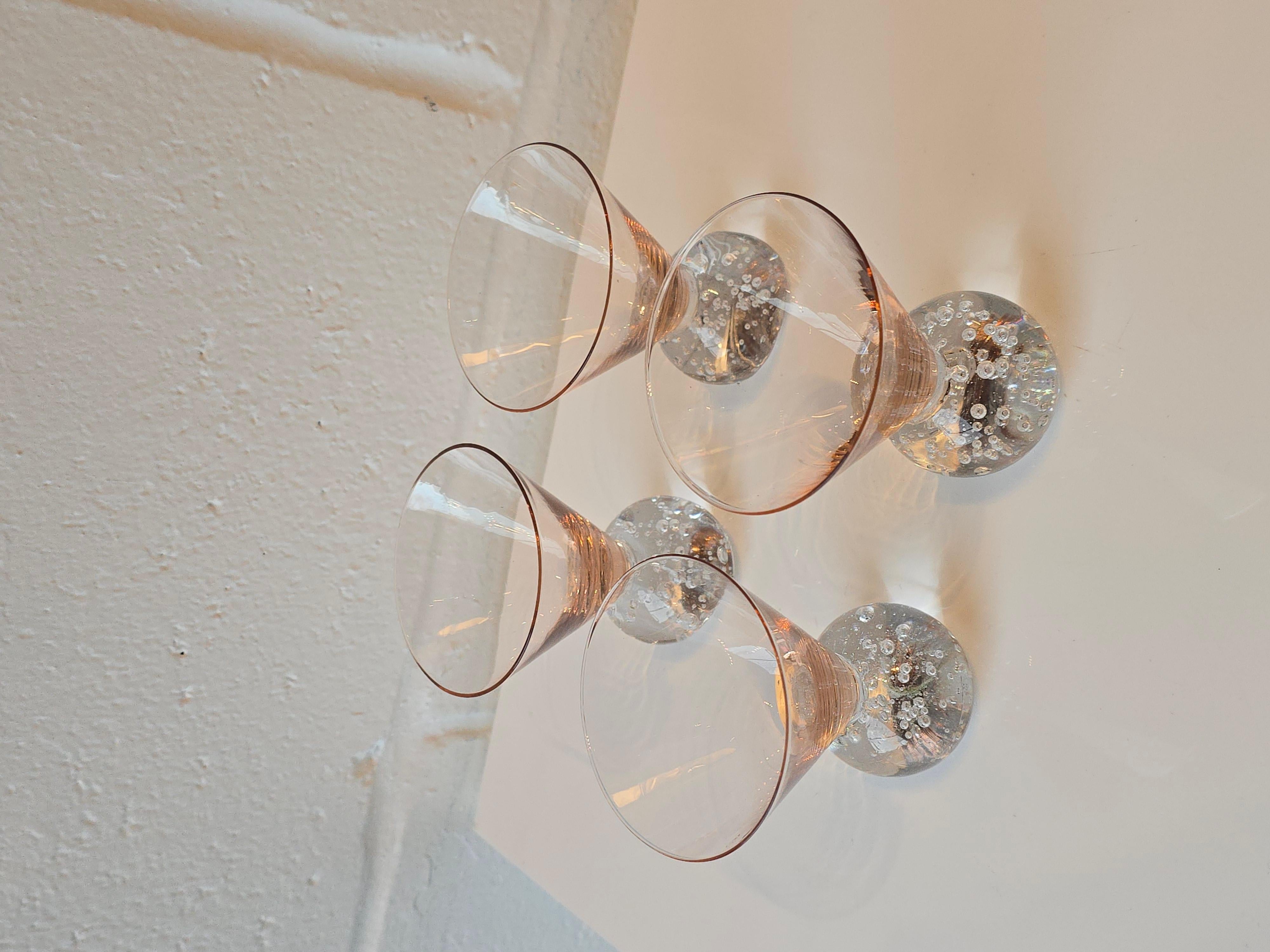 Postmodern Bubble Martini Liquor Cocktail Set of 4 Posmoderno en venta