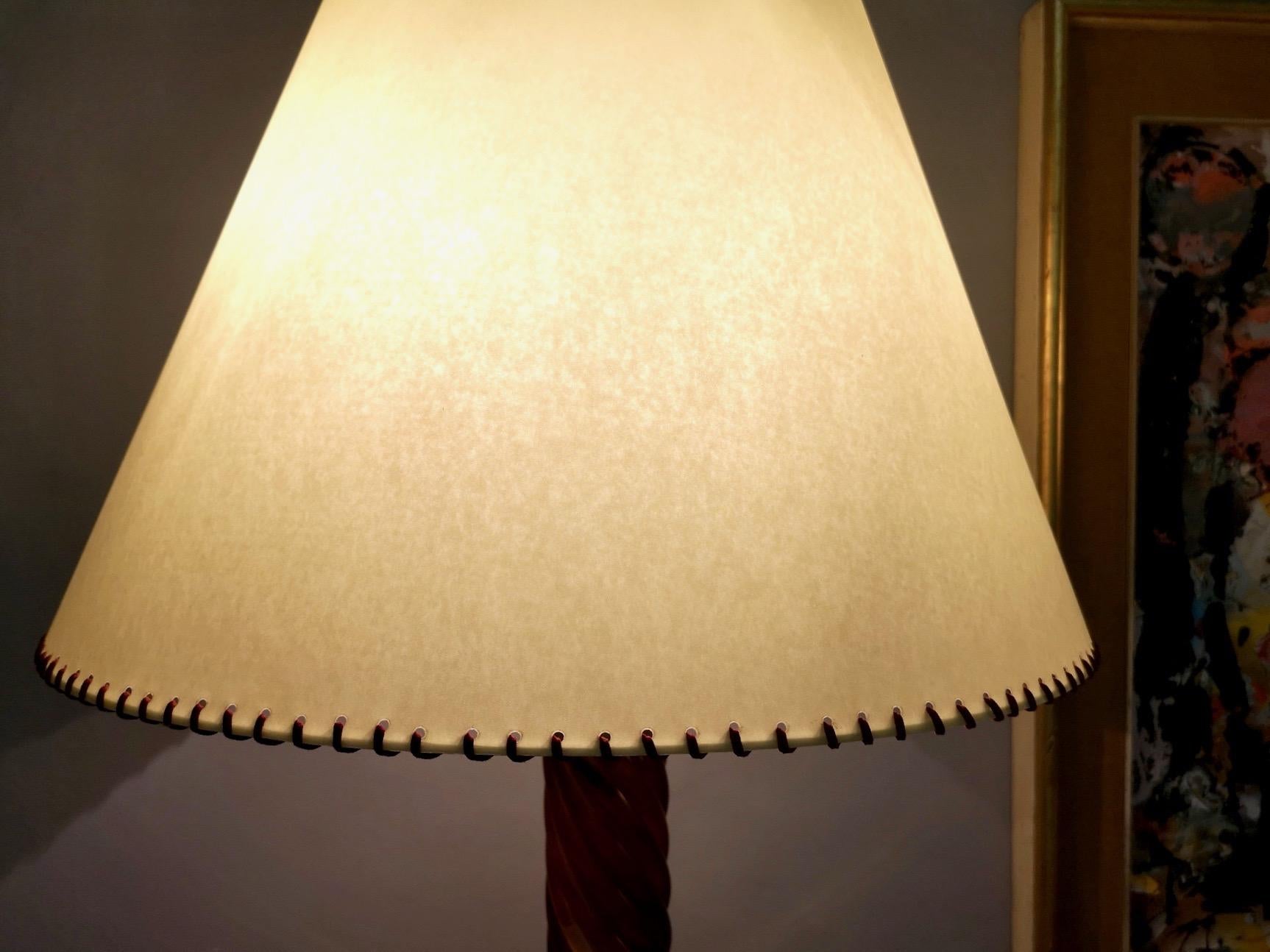 Lampade da tavolo postmoderne in plexiglass bordeaux e ottone di F. Loffredo, Italia anni '80 in vendita 6