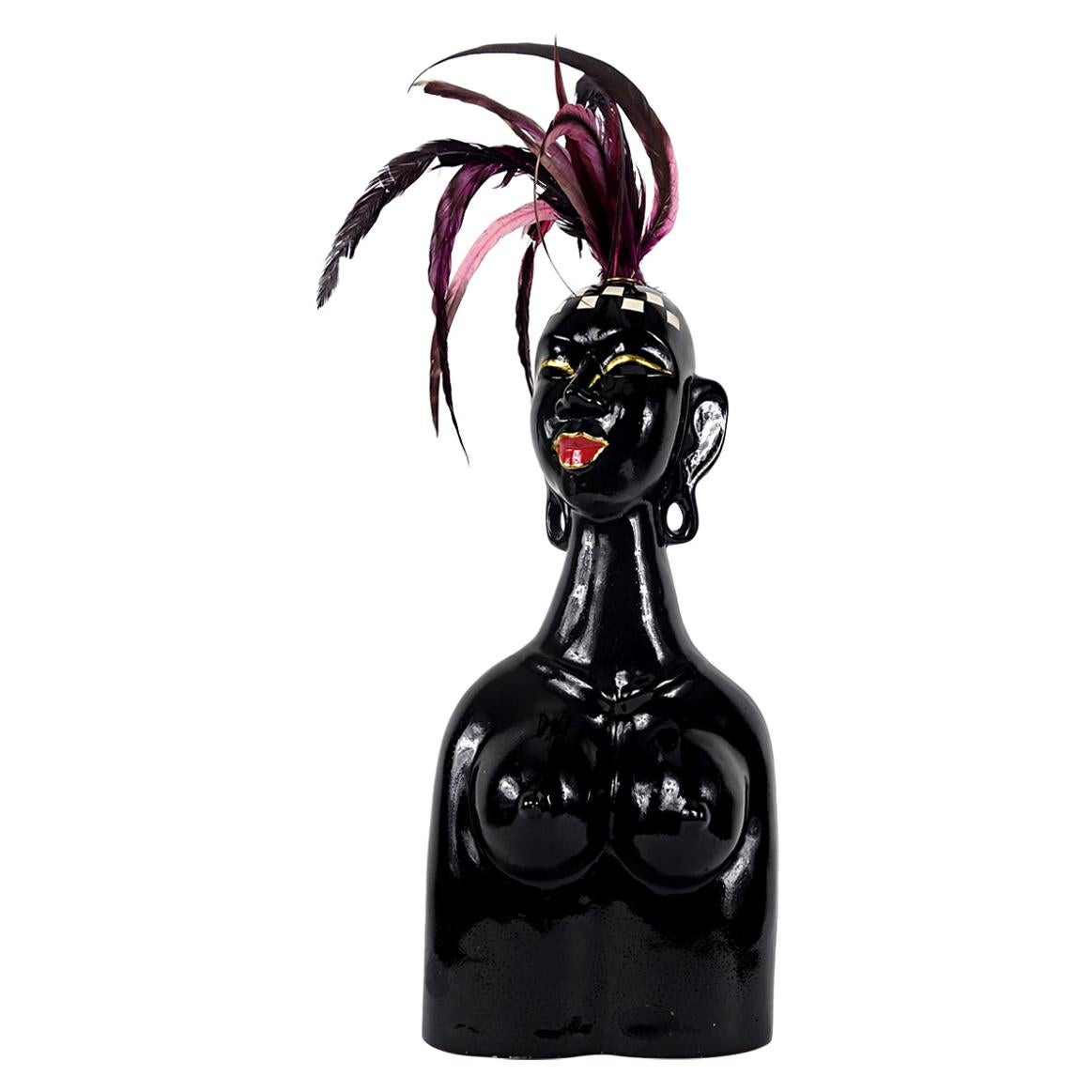 Busto postmoderno di una seducente Josephine Baker con decorazione eccentrica in vendita