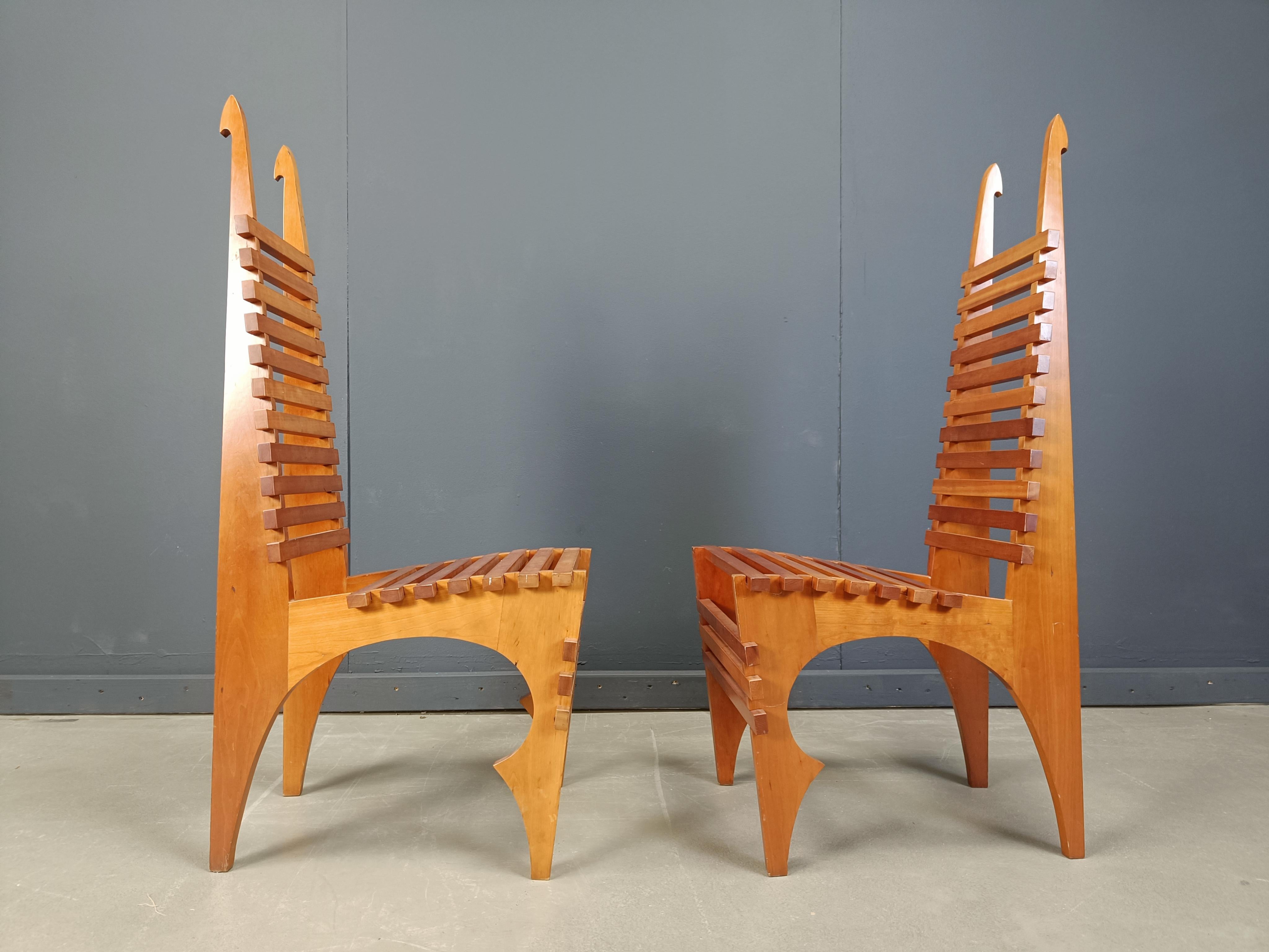 Postmoderne Esszimmerstühle „Calcar“ von Benoit Lange, 1990er Jahre (Belgisch) im Angebot