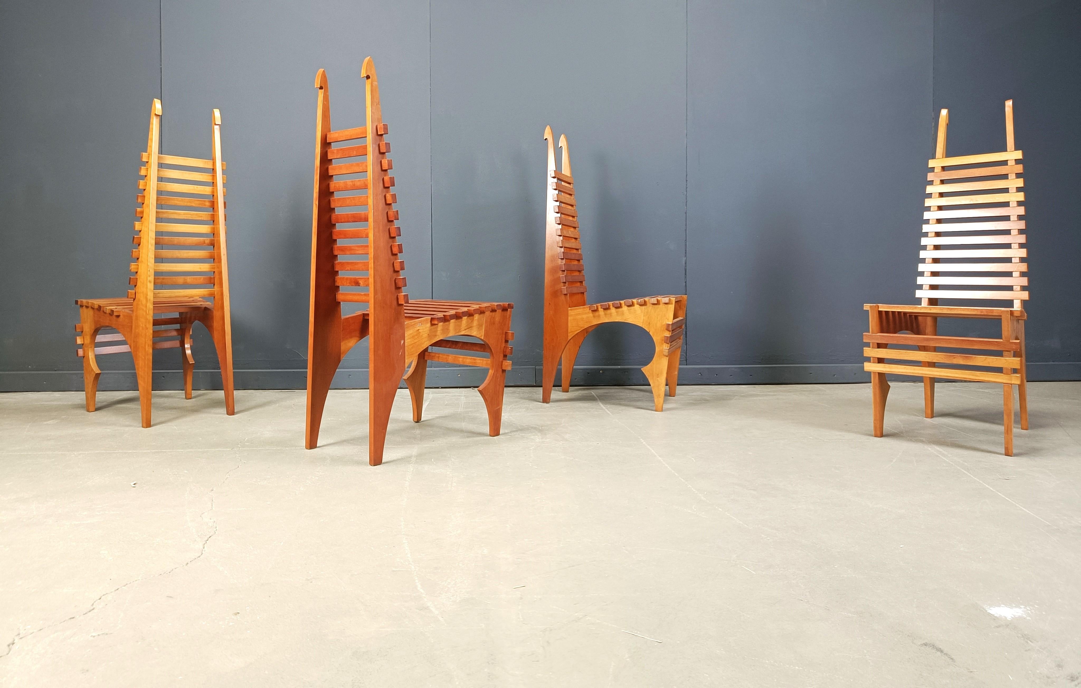 Postmoderne Esszimmerstühle „Calcar“ von Benoit Lange, 1990er Jahre (Ende des 20. Jahrhunderts) im Angebot