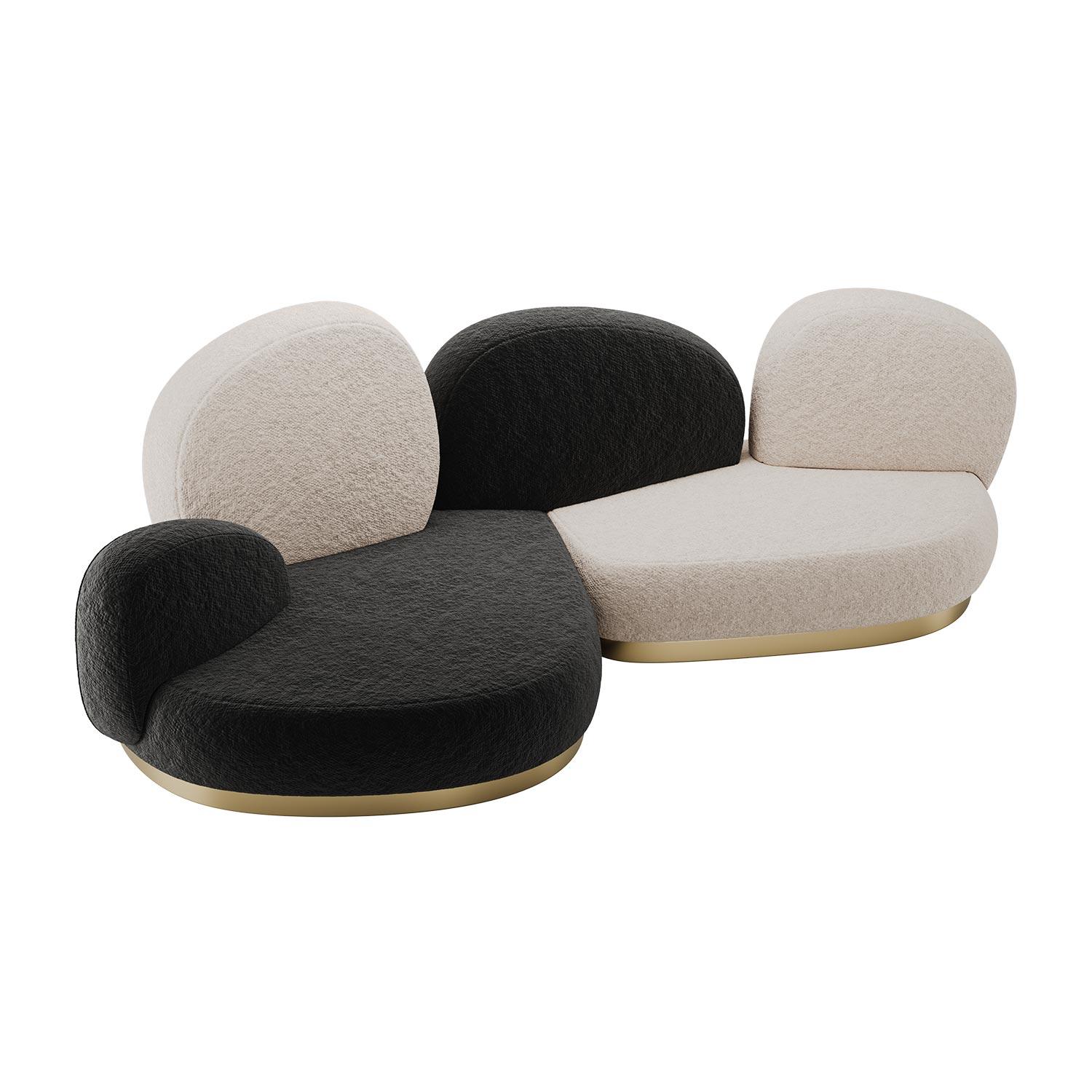 El Sofá Canyon se define por sus contornos atrevidos, bordes suavizados y una asimetría bien pensada. Su composición se inspira en la fluidez y profundidad de las formas naturales del terreno, traducidas en una pieza escultórica para sentarse con