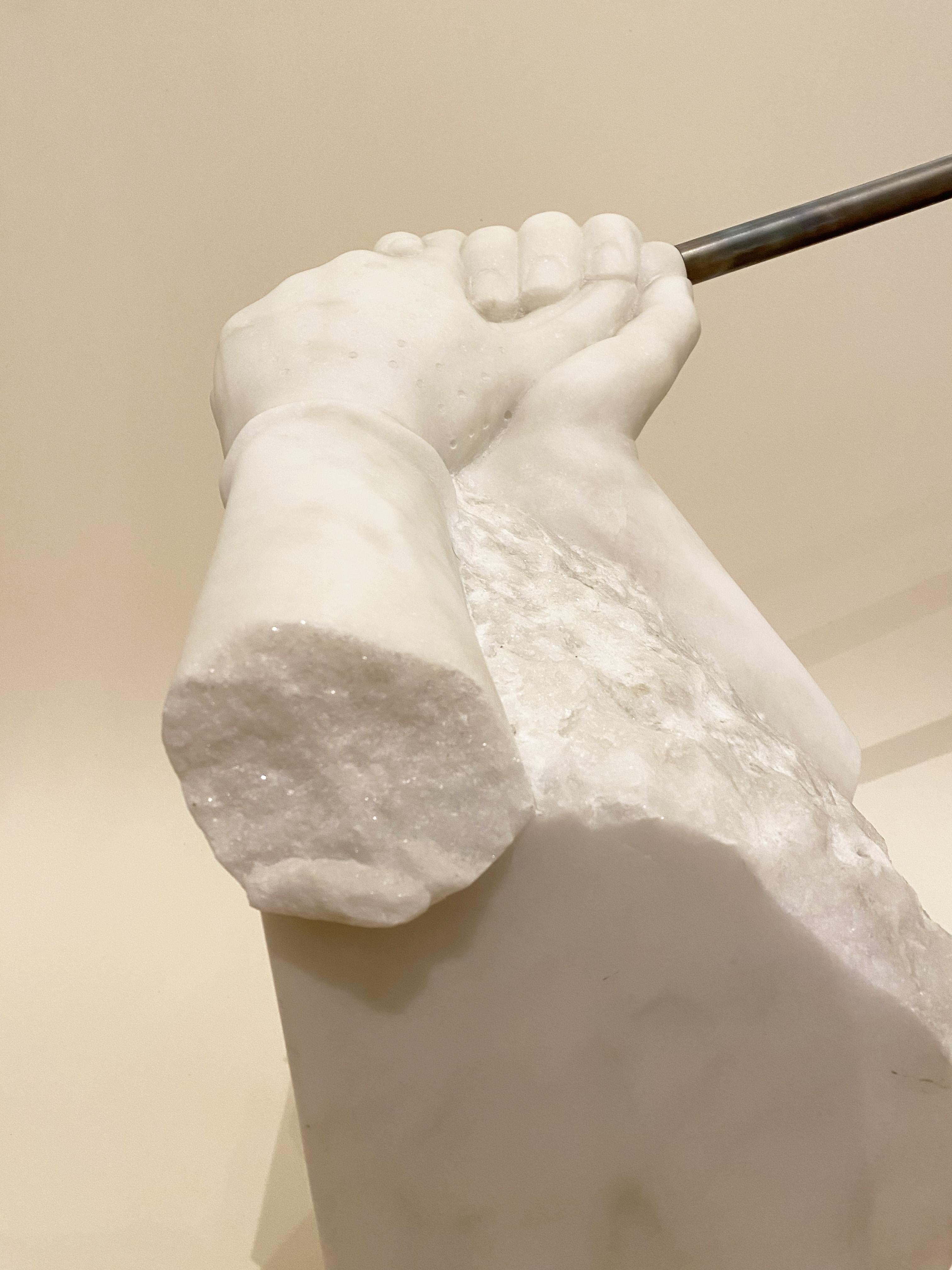 Scultura postmoderna di mani in marmo di Carrara di Eric Theret, Francia, anni Novanta. in vendita 5