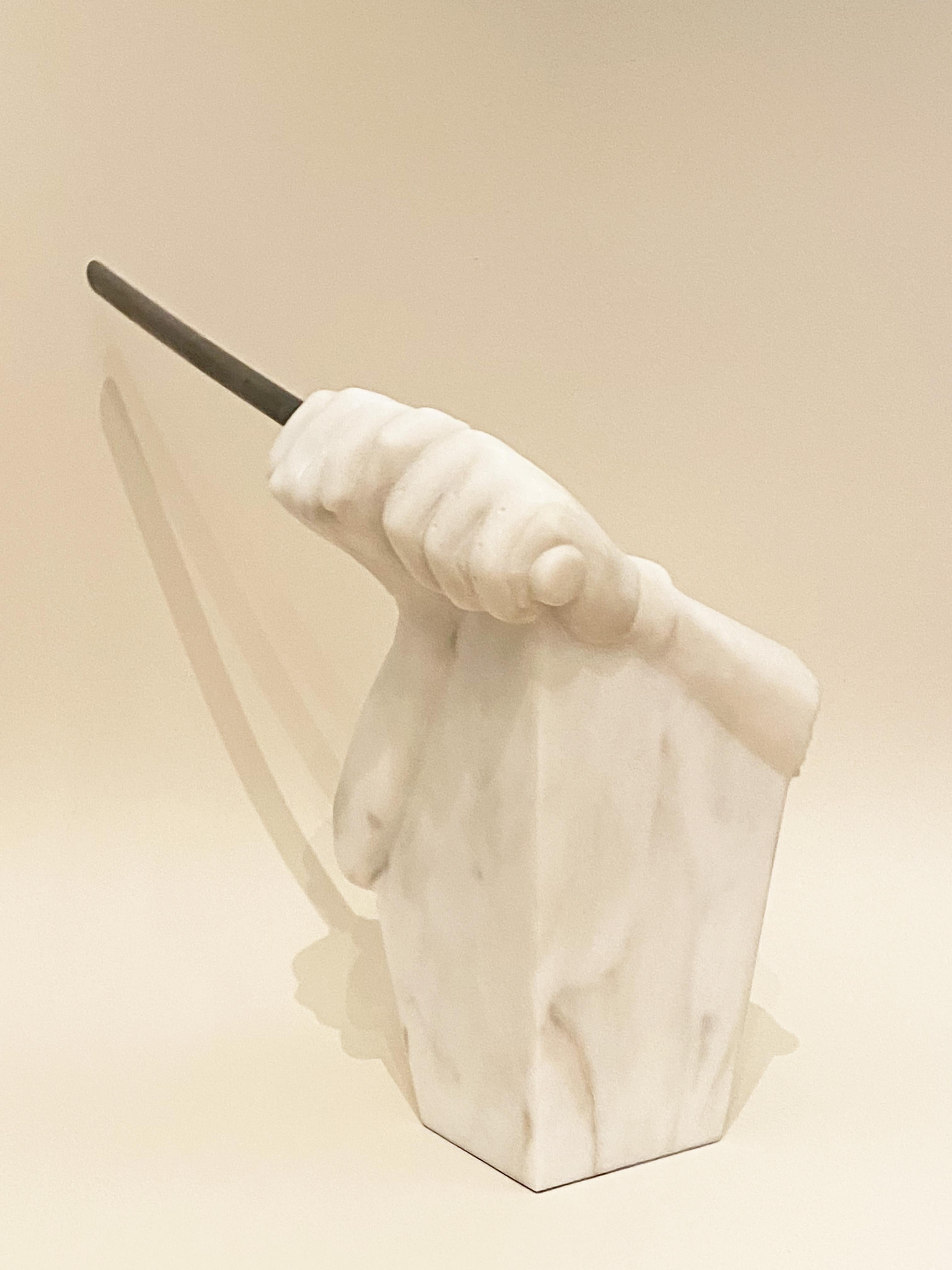 Scultura postmoderna di mani in marmo di Carrara di Eric Theret, Francia, anni Novanta. in vendita 1