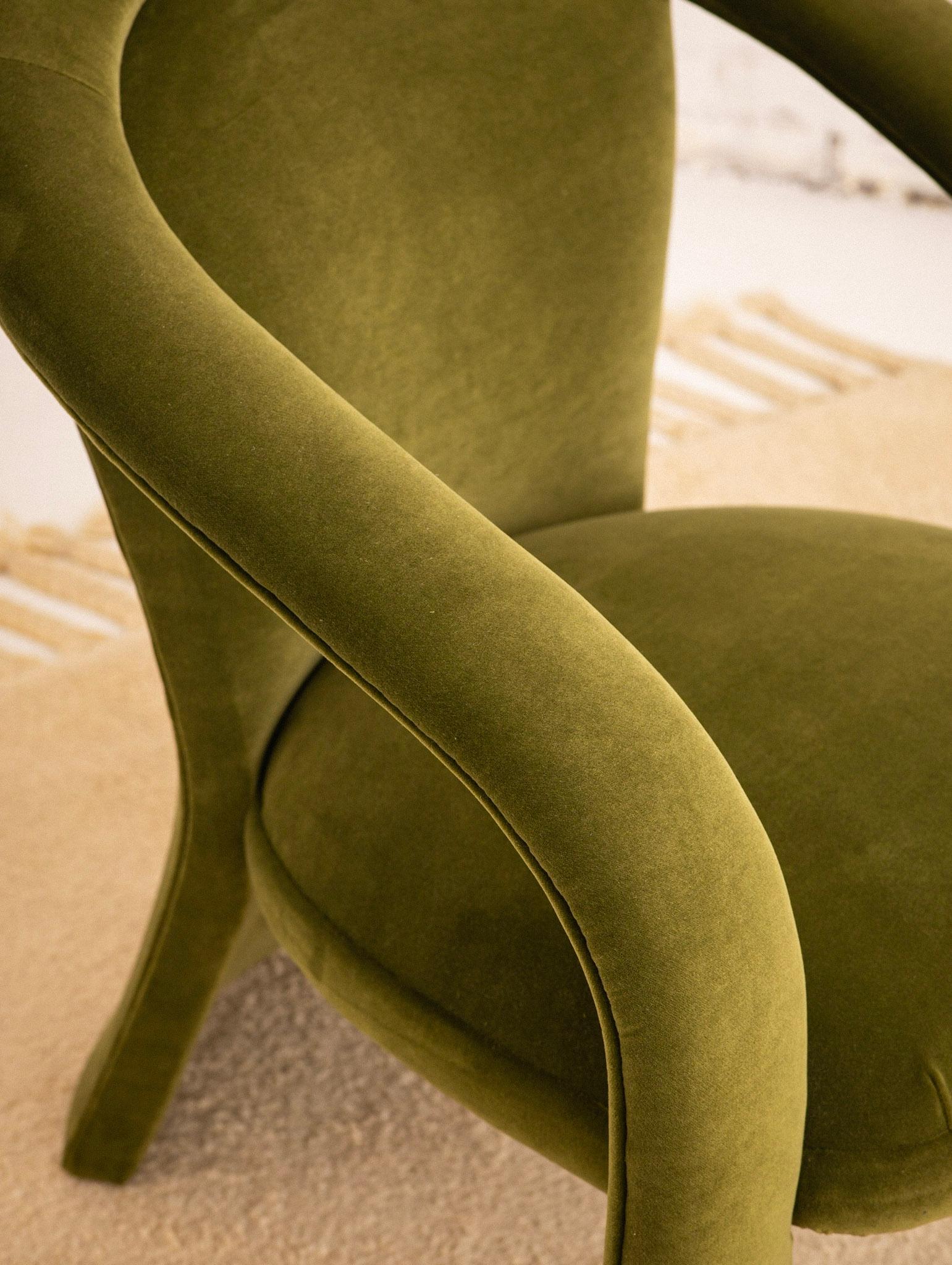 Postmodern Carson’s Sculptural Armchairs in Green Velvet, a Pair 2