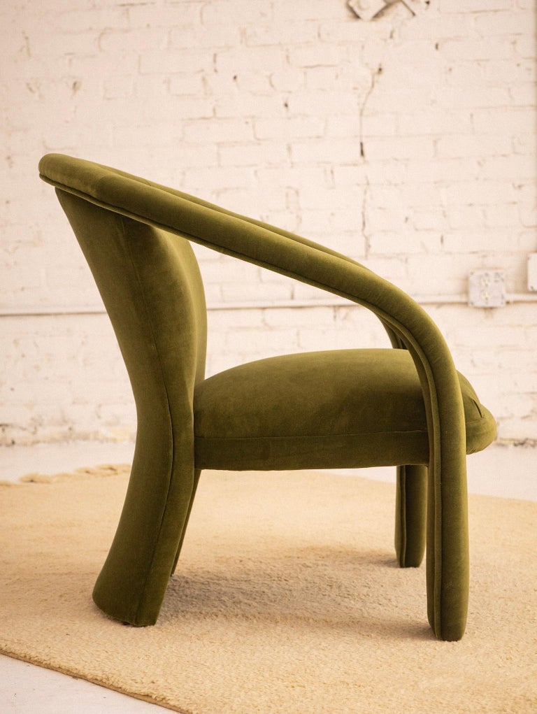 Postmodern Carson’s Sculptural Armchairs in Green Velvet, a Pair For Sale 1