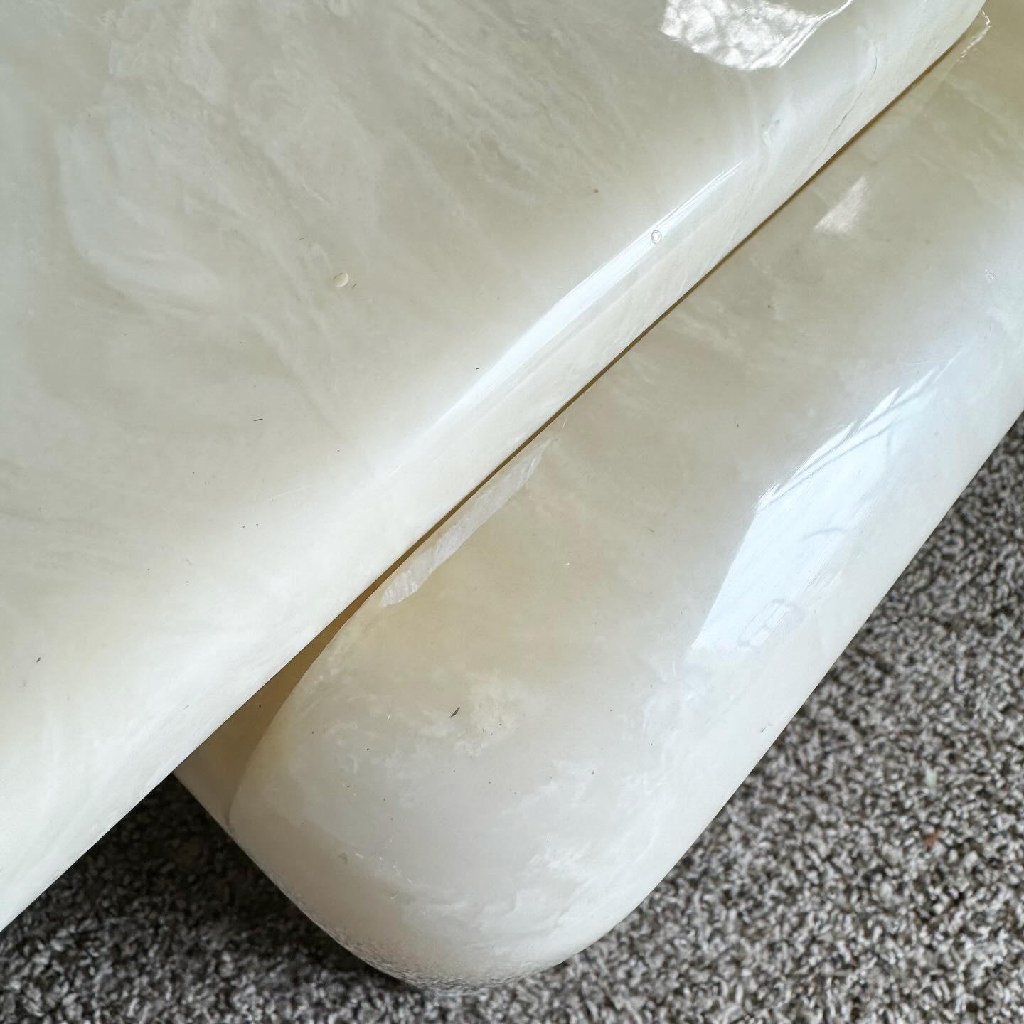 Postmodern Cast Stone Faux Marble Rectangular Coffee Table With Nested Legs In Good Condition For Sale In Delray Beach, FL