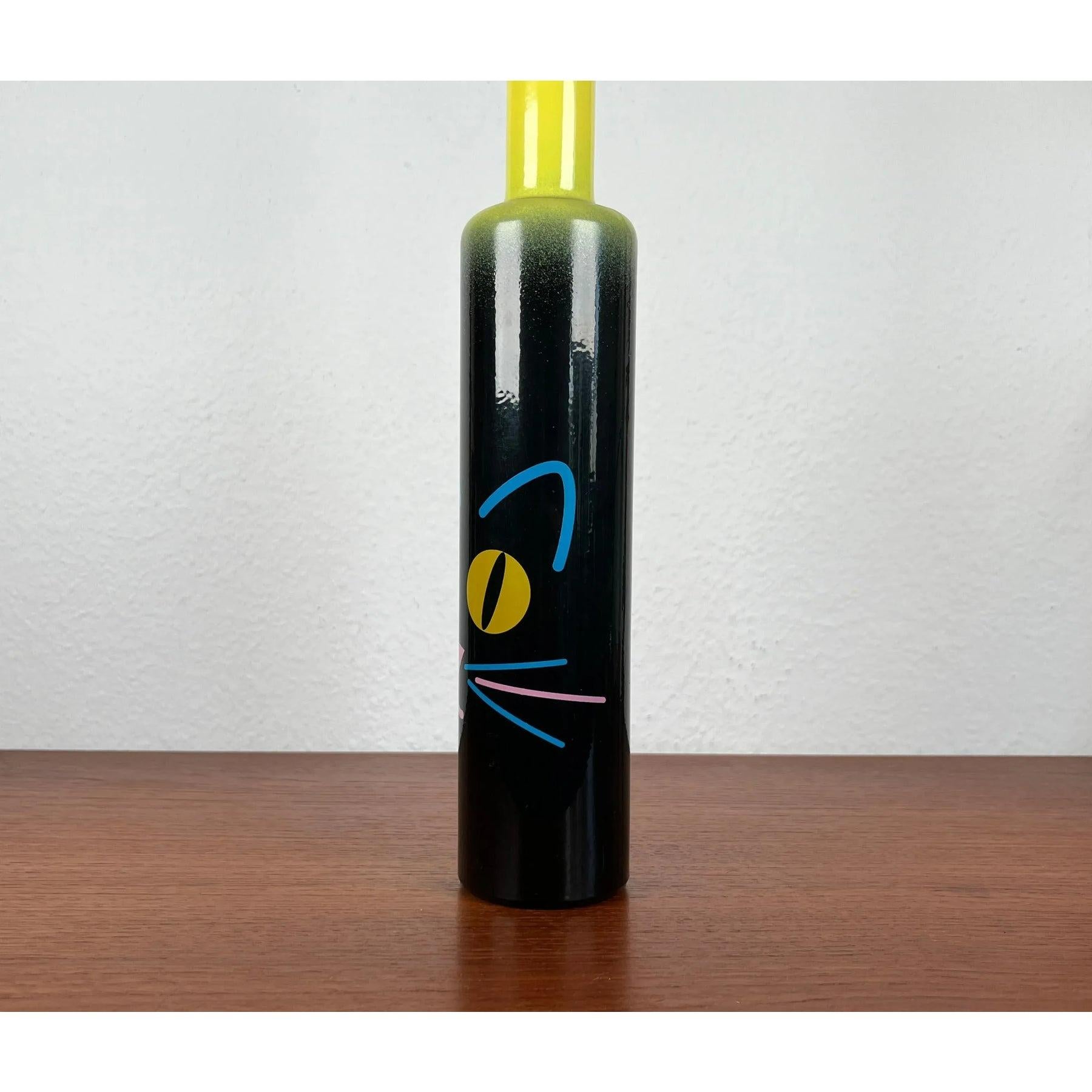 XX secolo Bottiglia con design di gatto postmoderno, anni '80 in vendita