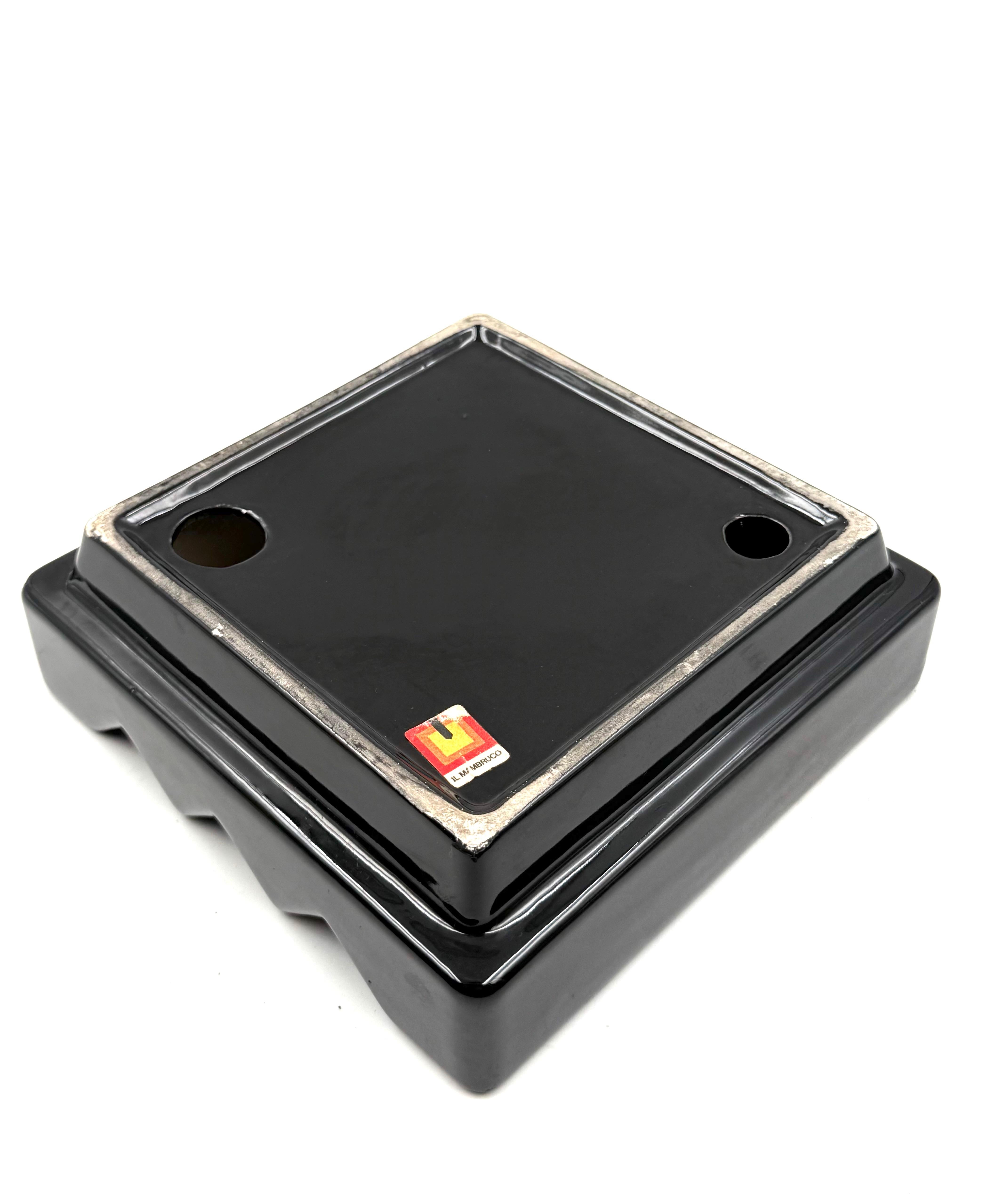 Postmodern ceramic ashtray, in the manner of Ettore Sottsass, the Mambruco, Italy For Sale 9