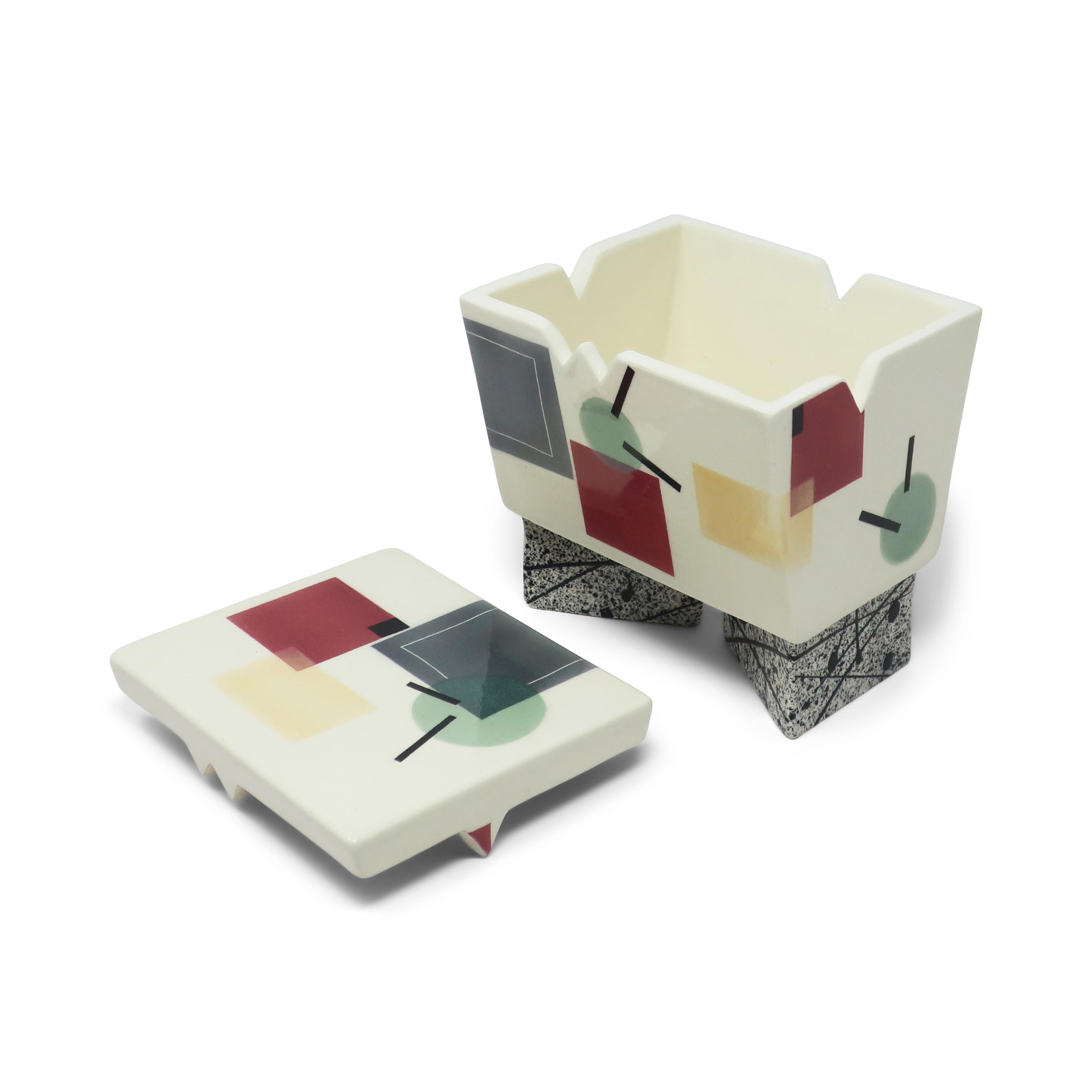 Caja de cerámica postmoderna de Rita Duvall (1987) en venta 2