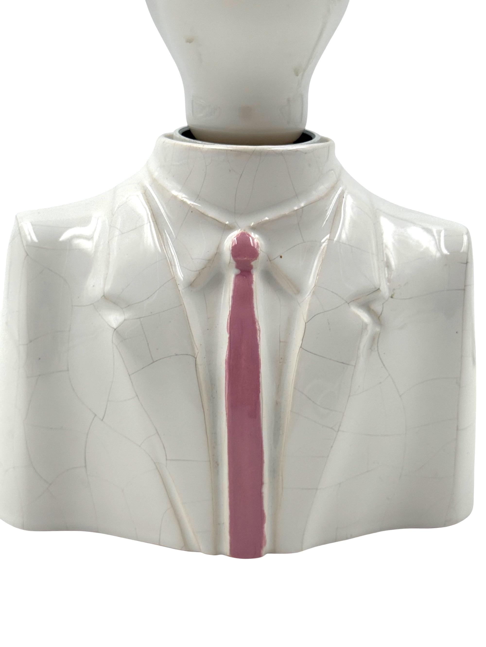 Lámpara de sobremesa posmoderna en forma de busto de cerámica, Italia Años 80 en venta 3