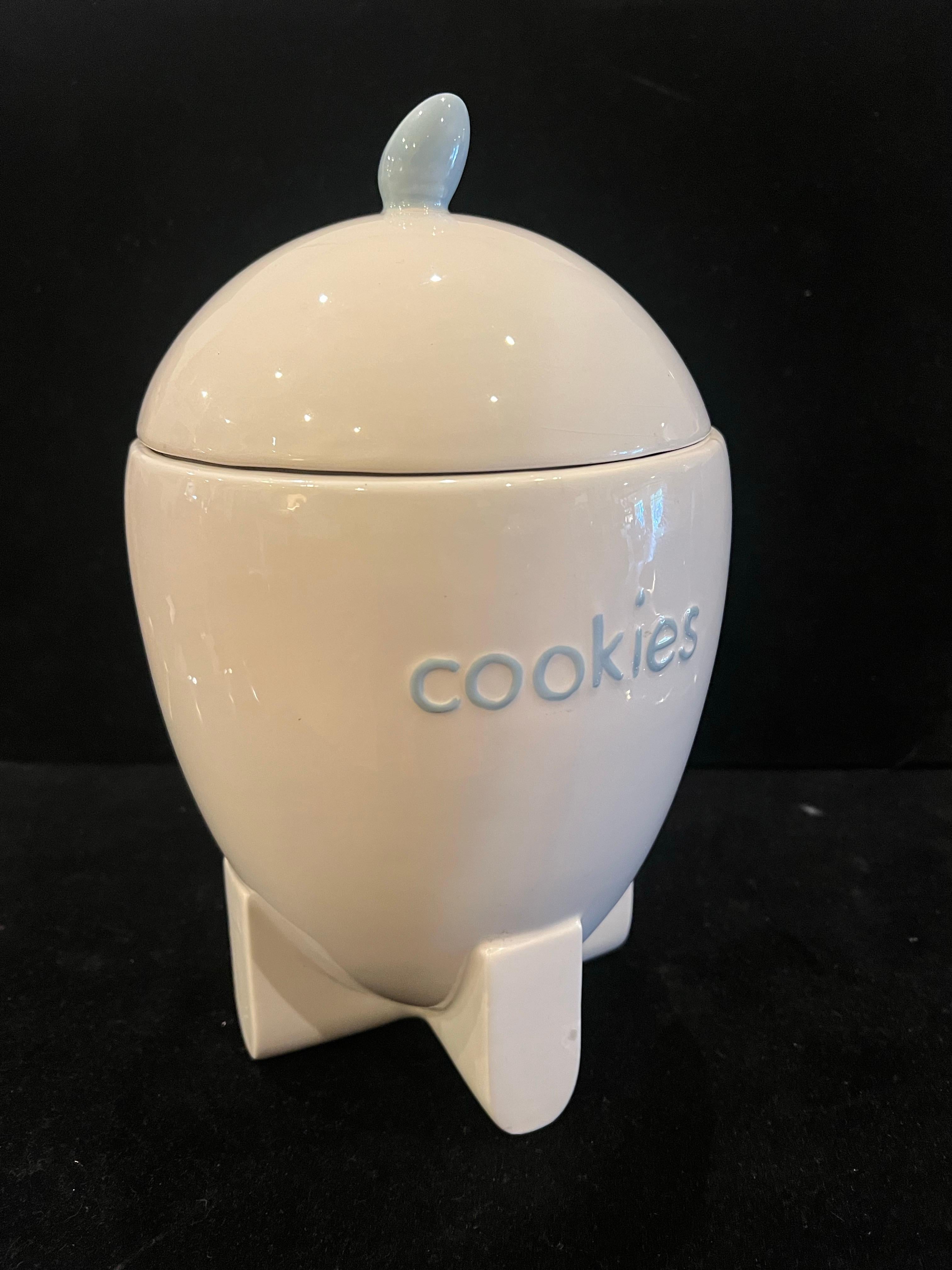 Tarro de cerámica postmoderno para galletas diseñado por Michael Graves Bomba atómica Estadounidense en venta