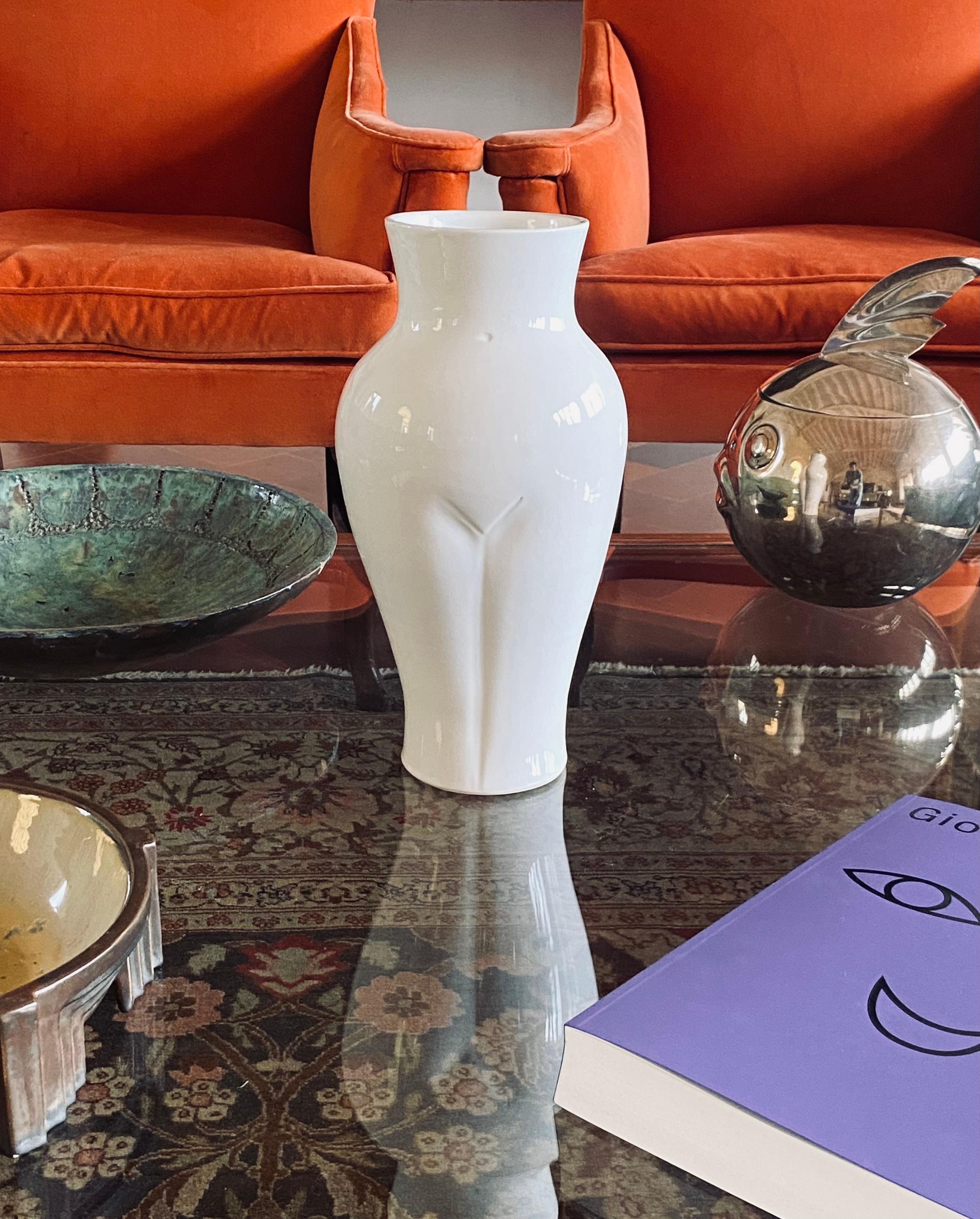 Postmodern ceramic 'Femme' vase, Baba, Vallauris France ca. 1980s in vendita 3