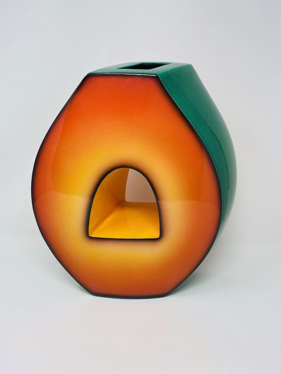 Classic piece in Fred Stodder’s style. Stodder’s unique pieces are reminiscent of the vibrant Memphis Group (an Italian design group active during the ‘80s) aesthetic. His pieces are unlike traditional ceramic work-he glides into modernity with