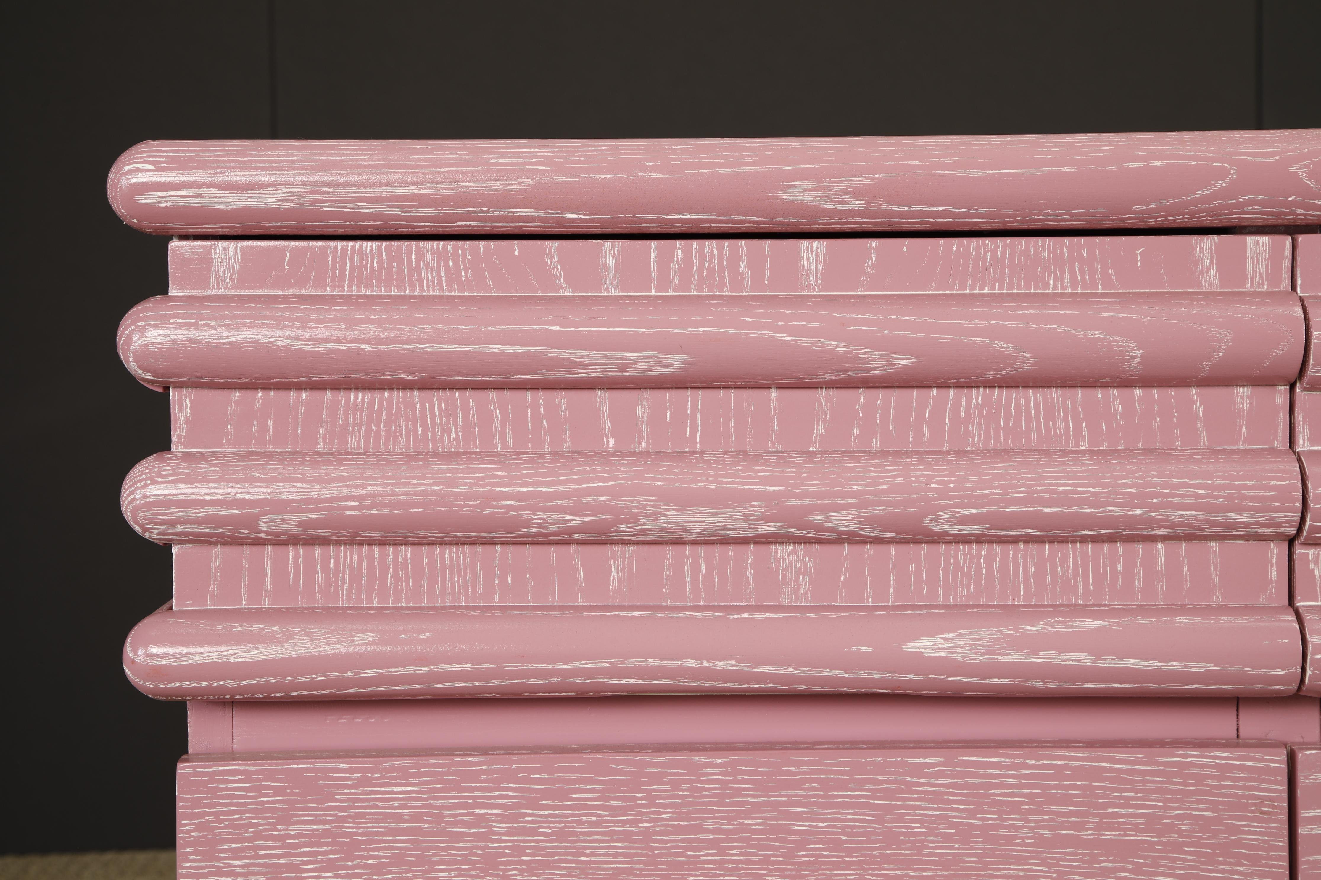 Postmodern Cerused Pink Dresser In the Style of Jay Spectre for Century, 1980s im Zustand „Gut“ im Angebot in Los Angeles, CA