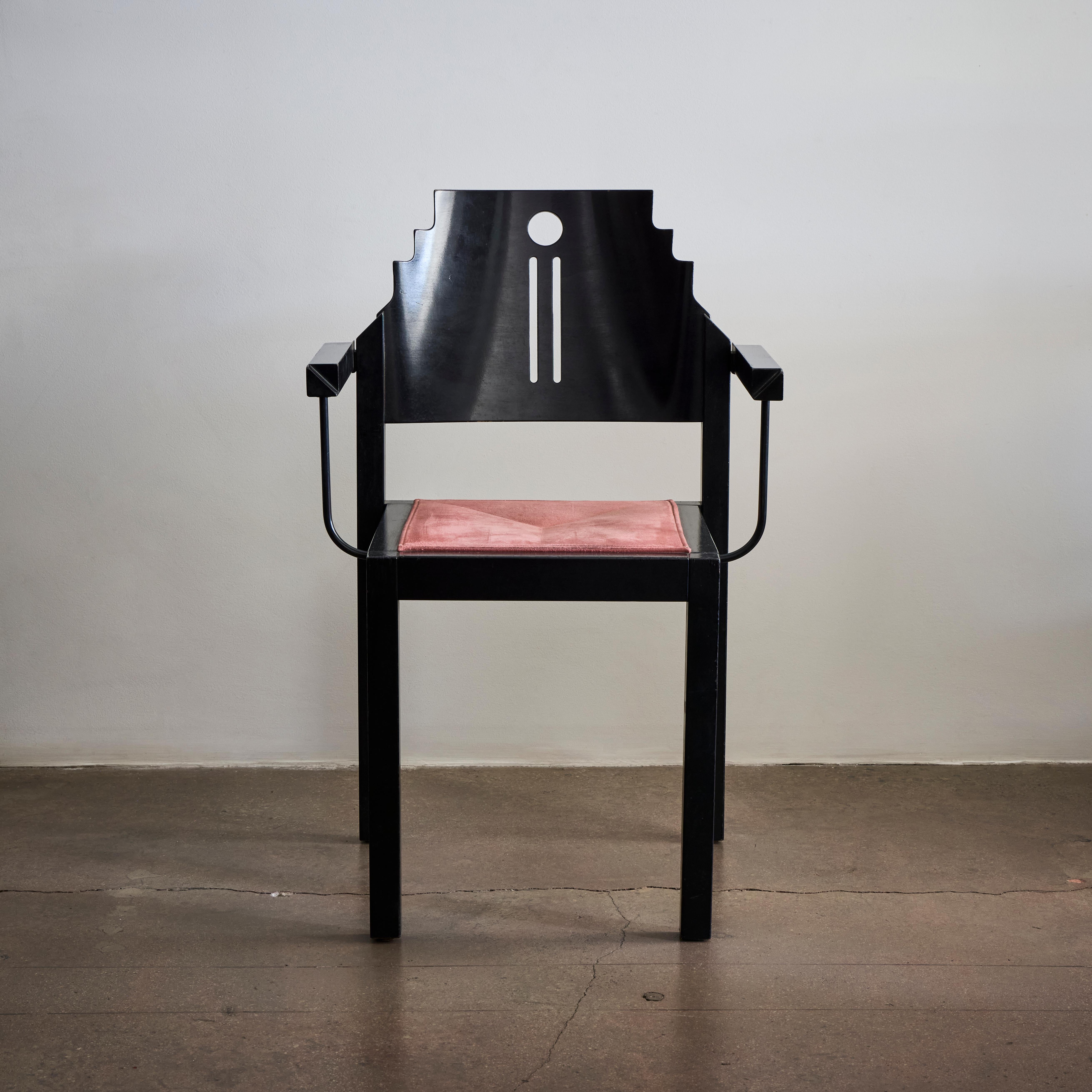 Six fauteuils postmodernes uniques de Thonet. Fabriqué en Autriche vers les années 1990. Label Thonet sur la face inférieure.