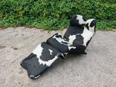 Postmodern Chaise Lounge "Wink Chair" in cowhide by Toshiyuki Kita for Cassina