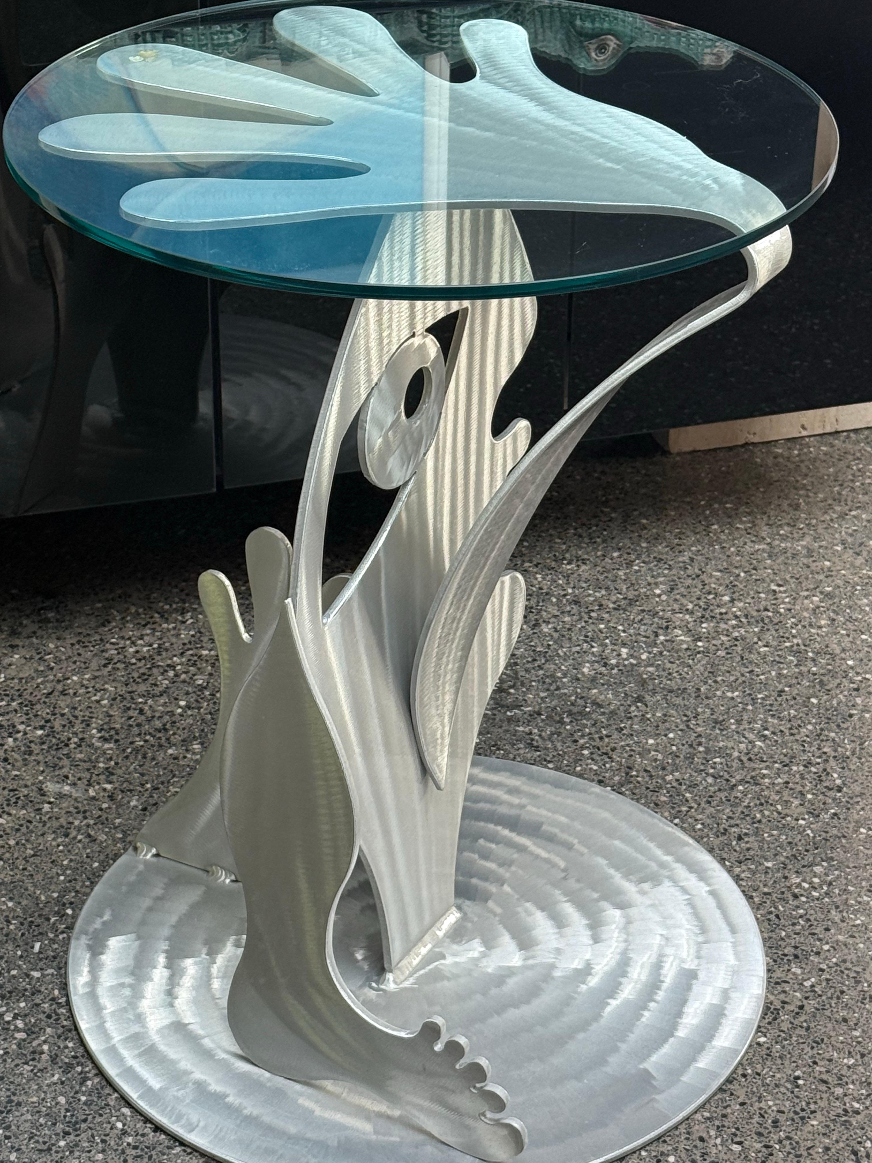 Postmoderner Christopher Royal Einzelner Beistelltisch (Aluminium) im Angebot