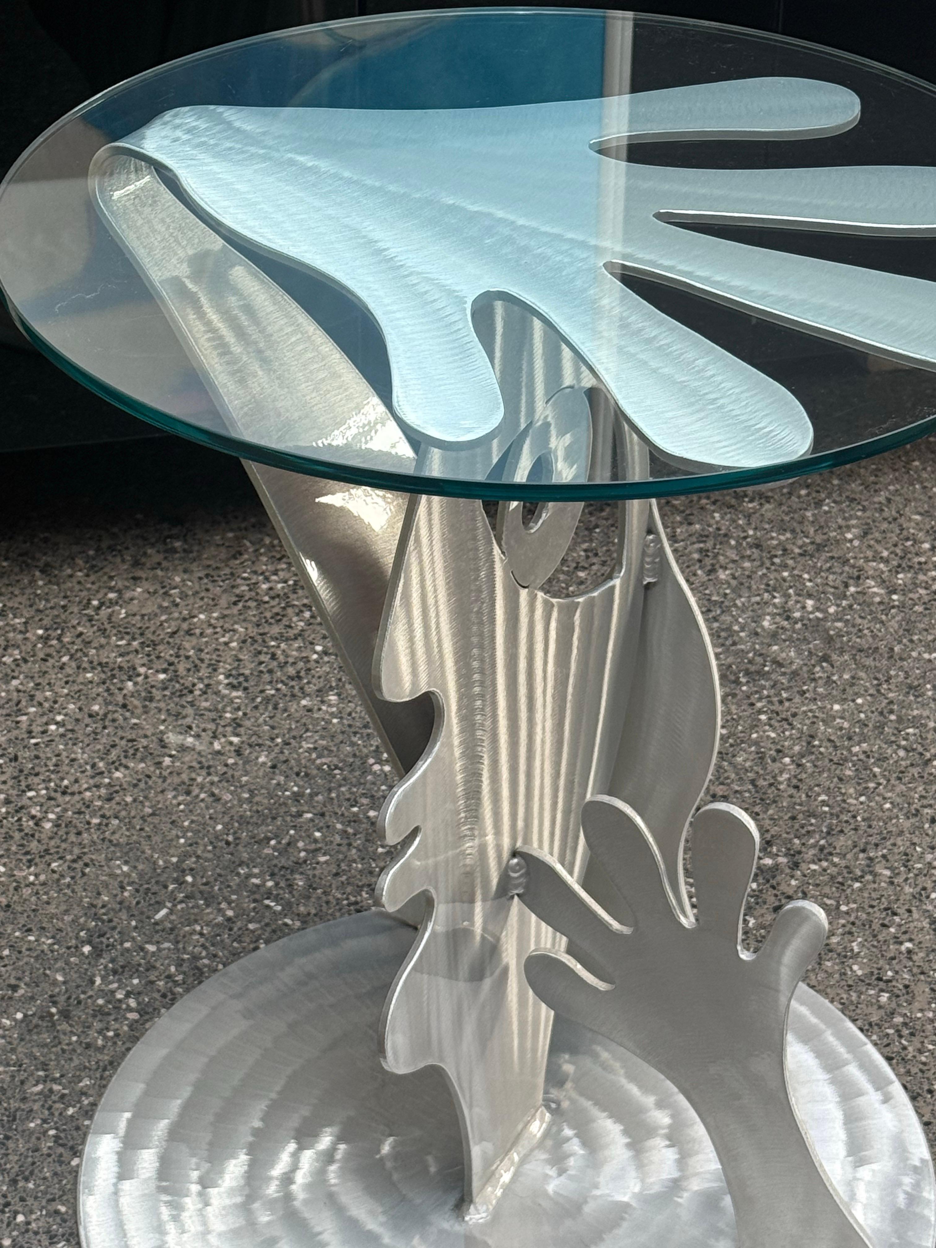 Postmoderner Christopher Royal Einzelner Beistelltisch im Angebot 3